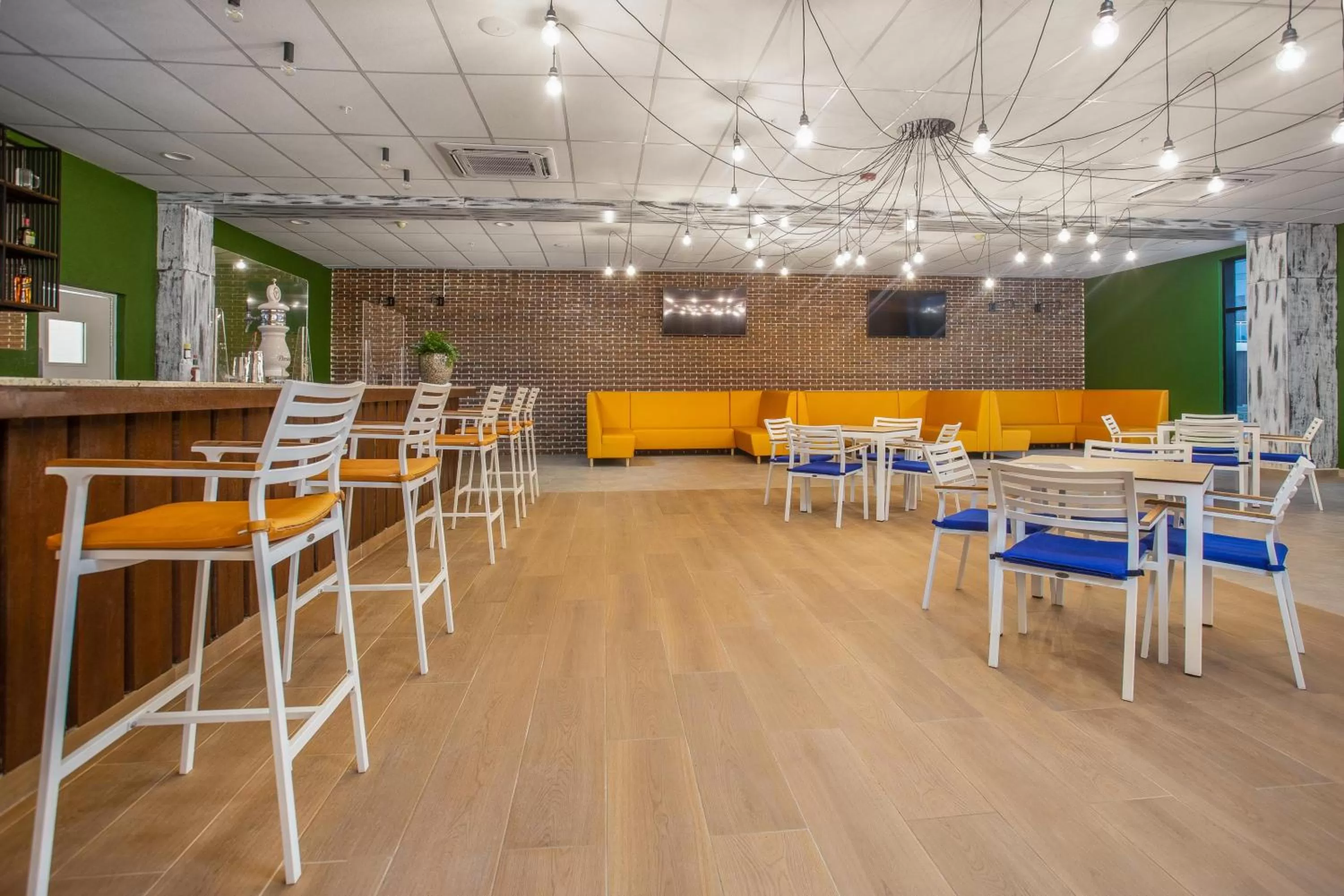 Lounge or bar in Serenade Punta Cana Beach & Spa Resort