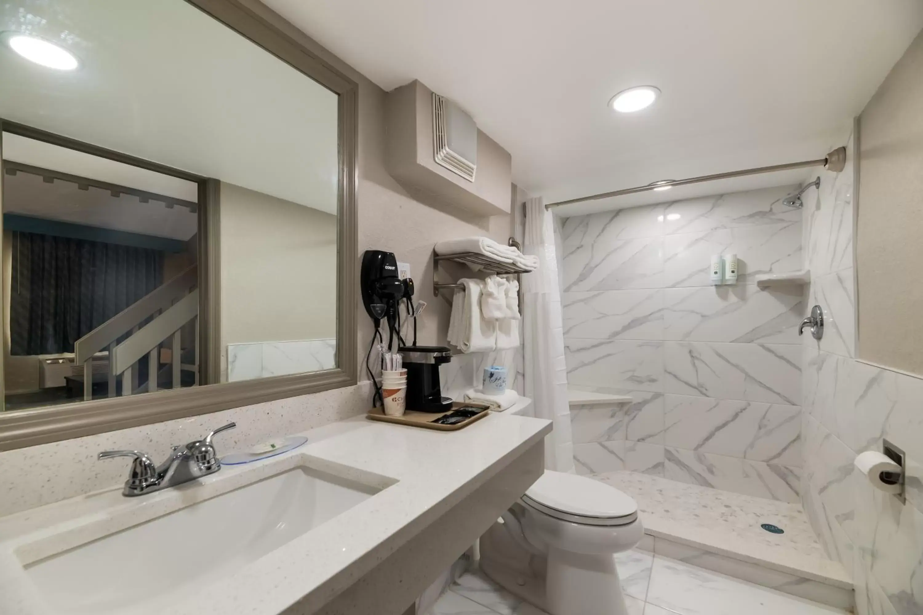 Queen Suite with Sofa Bed - Non Smoking in Quality Inn & Suites Queen Suite with Sofa Bed - Non Smoking in Quality Inn & Suites