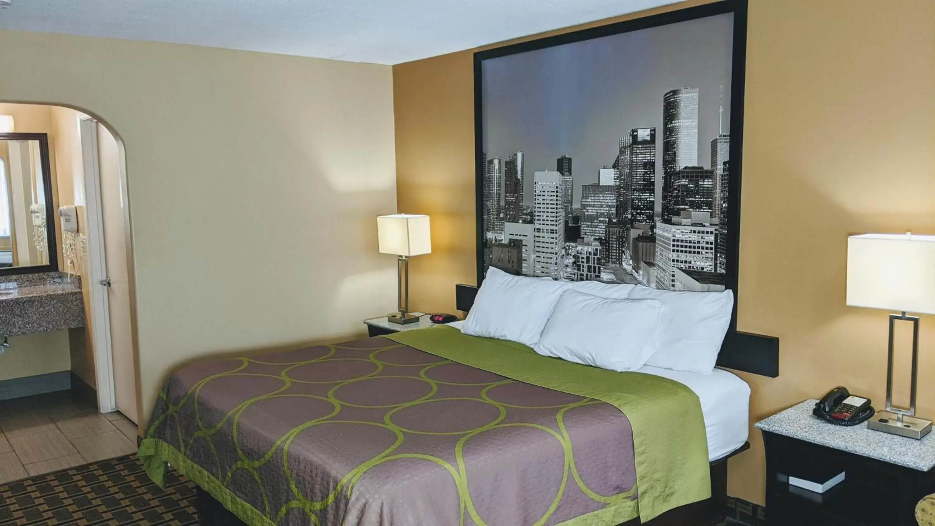 King Room - Non-Smoking in Super 8 by Wyndham Willowbrook Houston King Room - Non-Smoking in Super 8 by Wyndham Willowbrook Houston