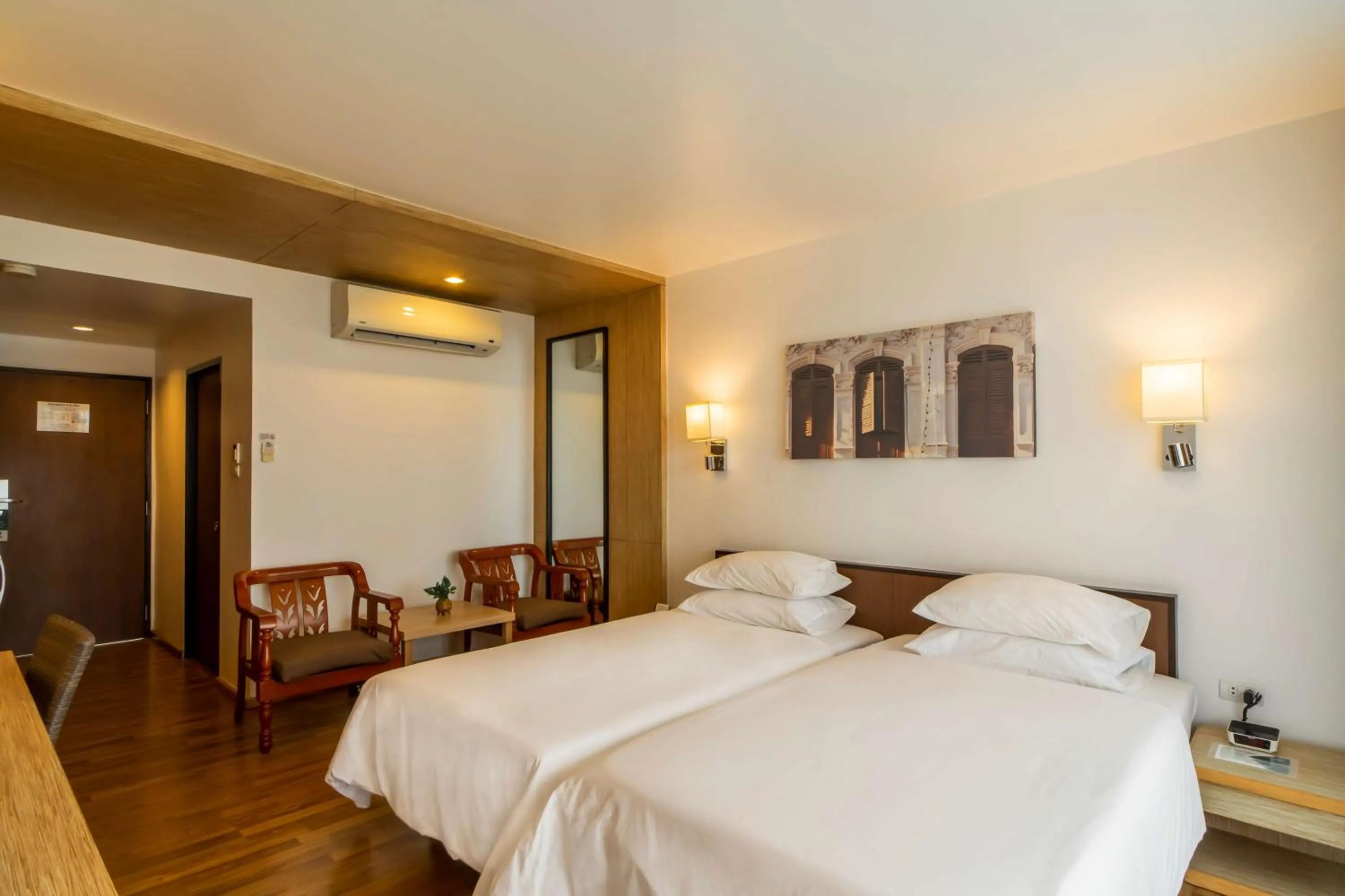 Bedroom, Bed in Best Western Phuket Ocean Resort