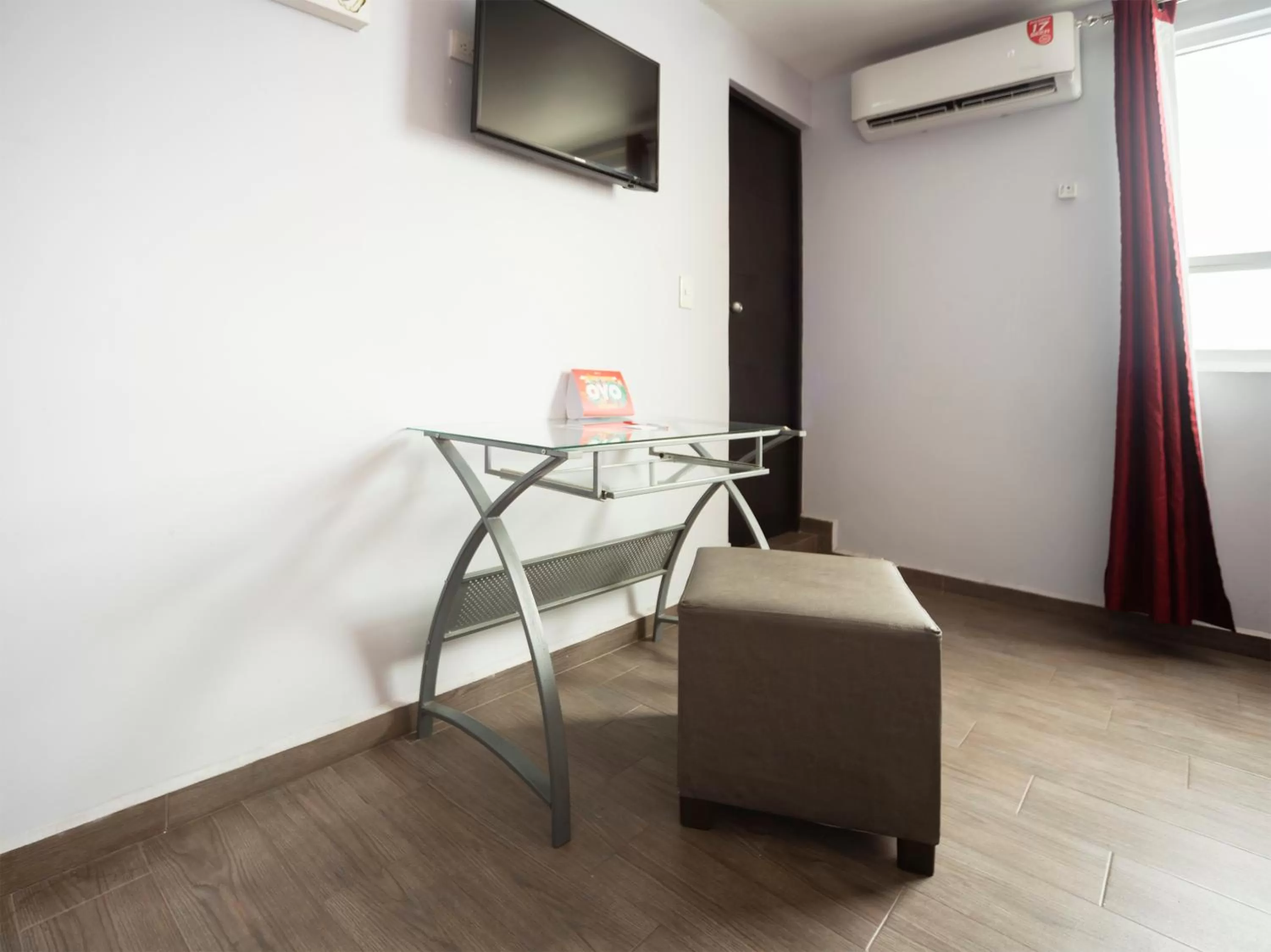 Bedroom, Dining Area in ADHOC Express