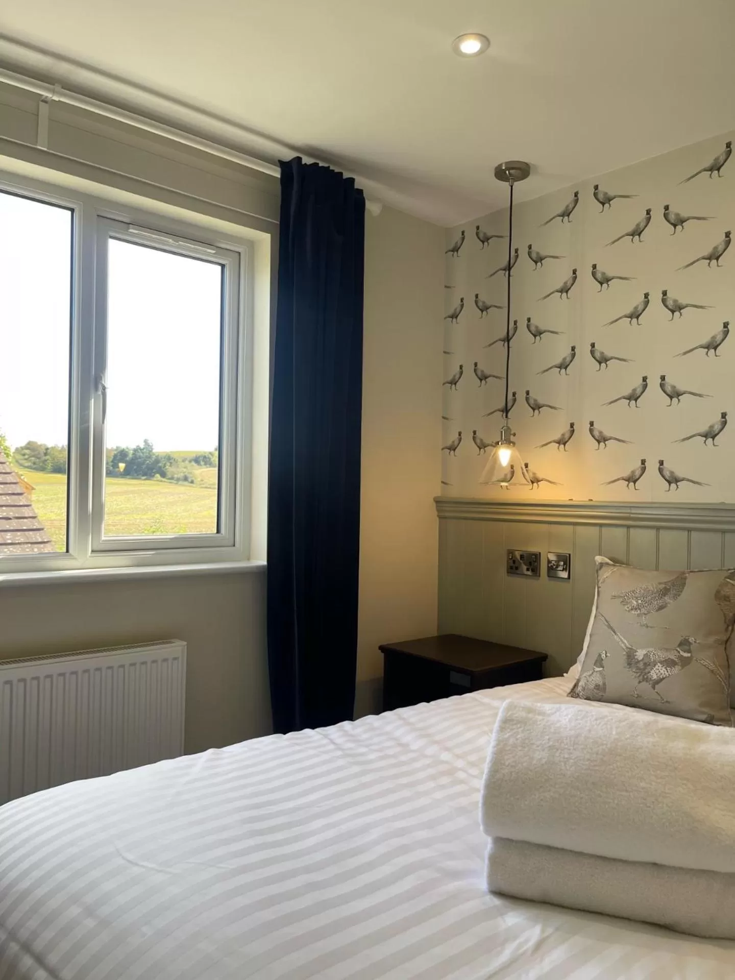 Bed in The Horseshoe & Castle