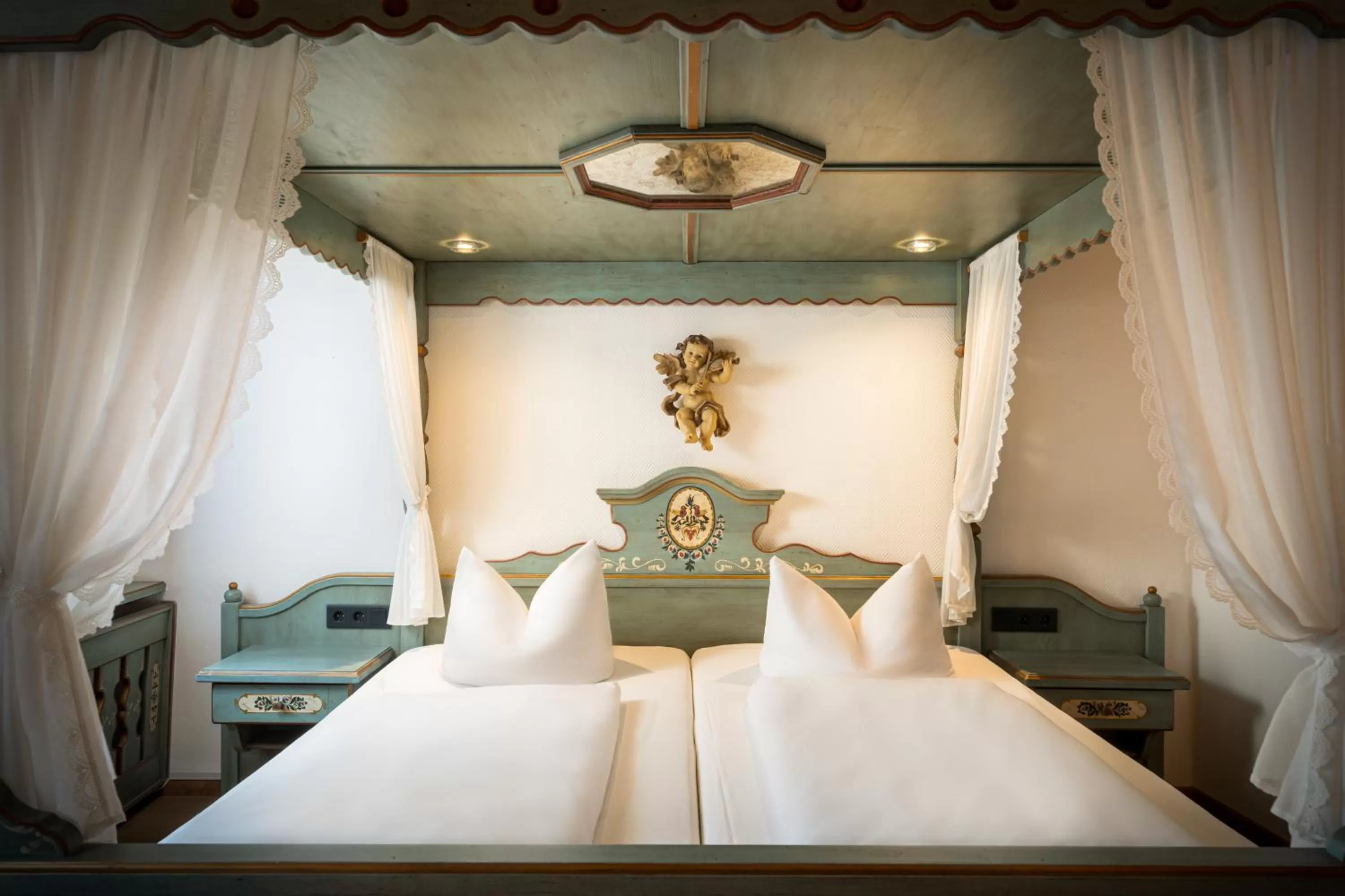 Photo of the whole room, Bed in Arthotel ANA Goggl