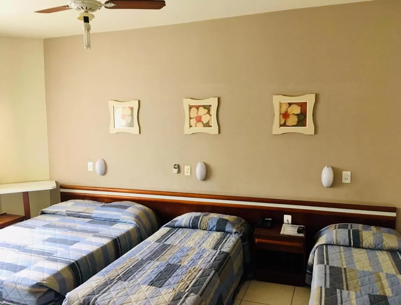 Bedroom, Bed in Hotel Cambirela