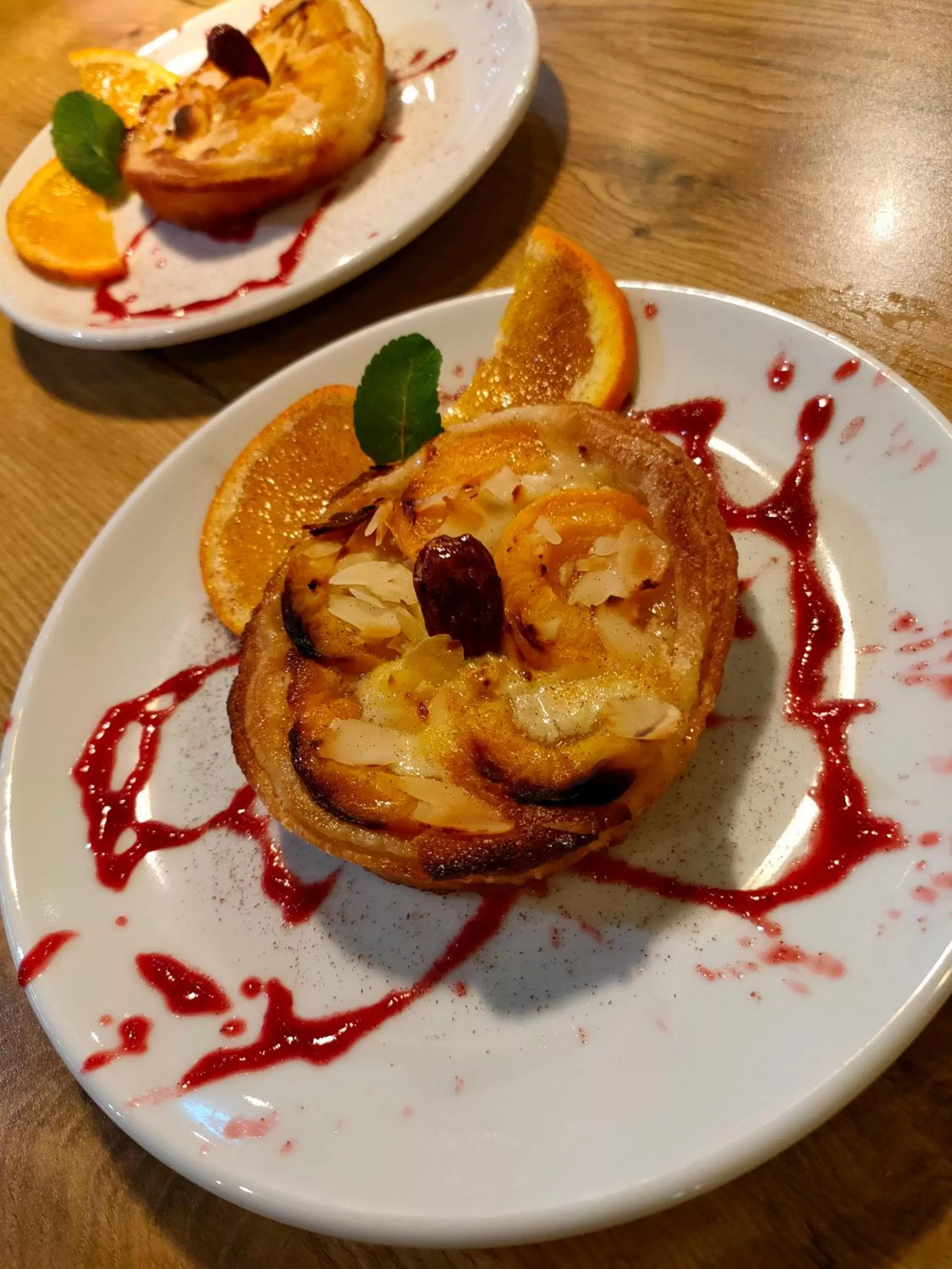 Restaurant/places to eat in ibis Annecy Centre Vieille Ville