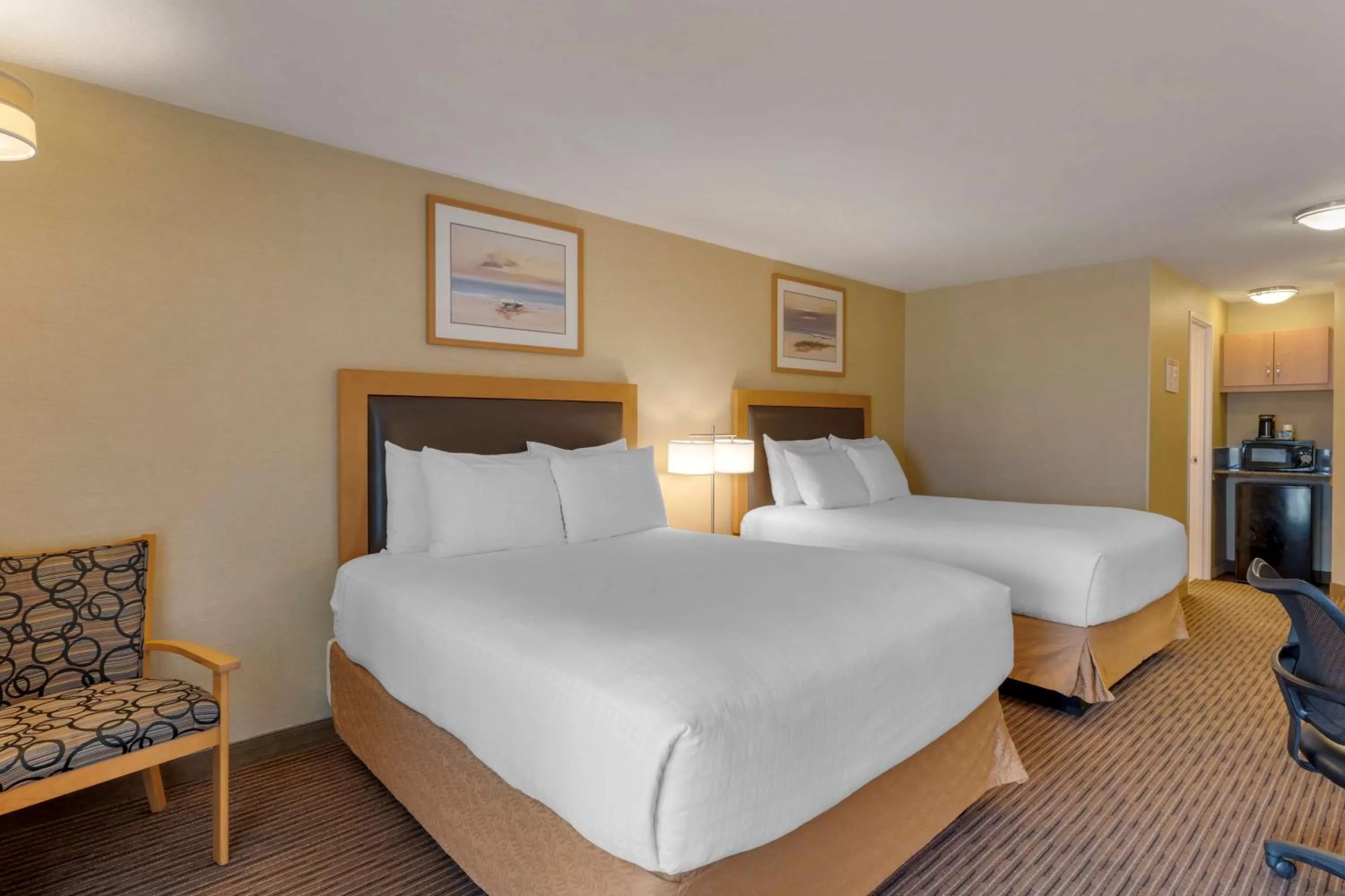 Bedroom, Bed in Best Western Plus Ocean View Resort