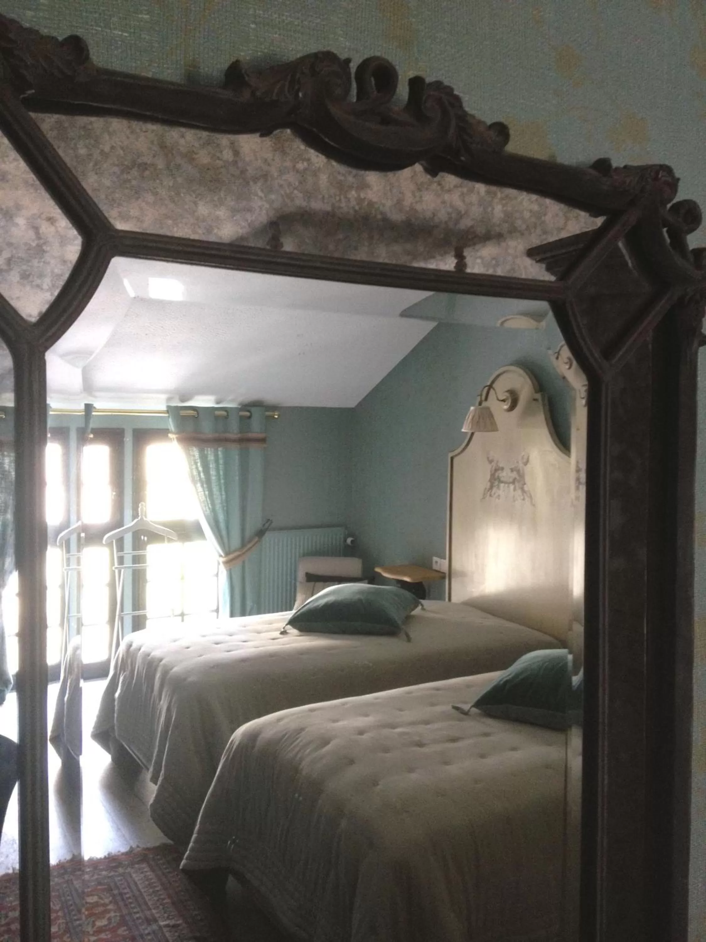 Elegance Twin Room in Hôtel Saint Pierre Boutique-Hôtel