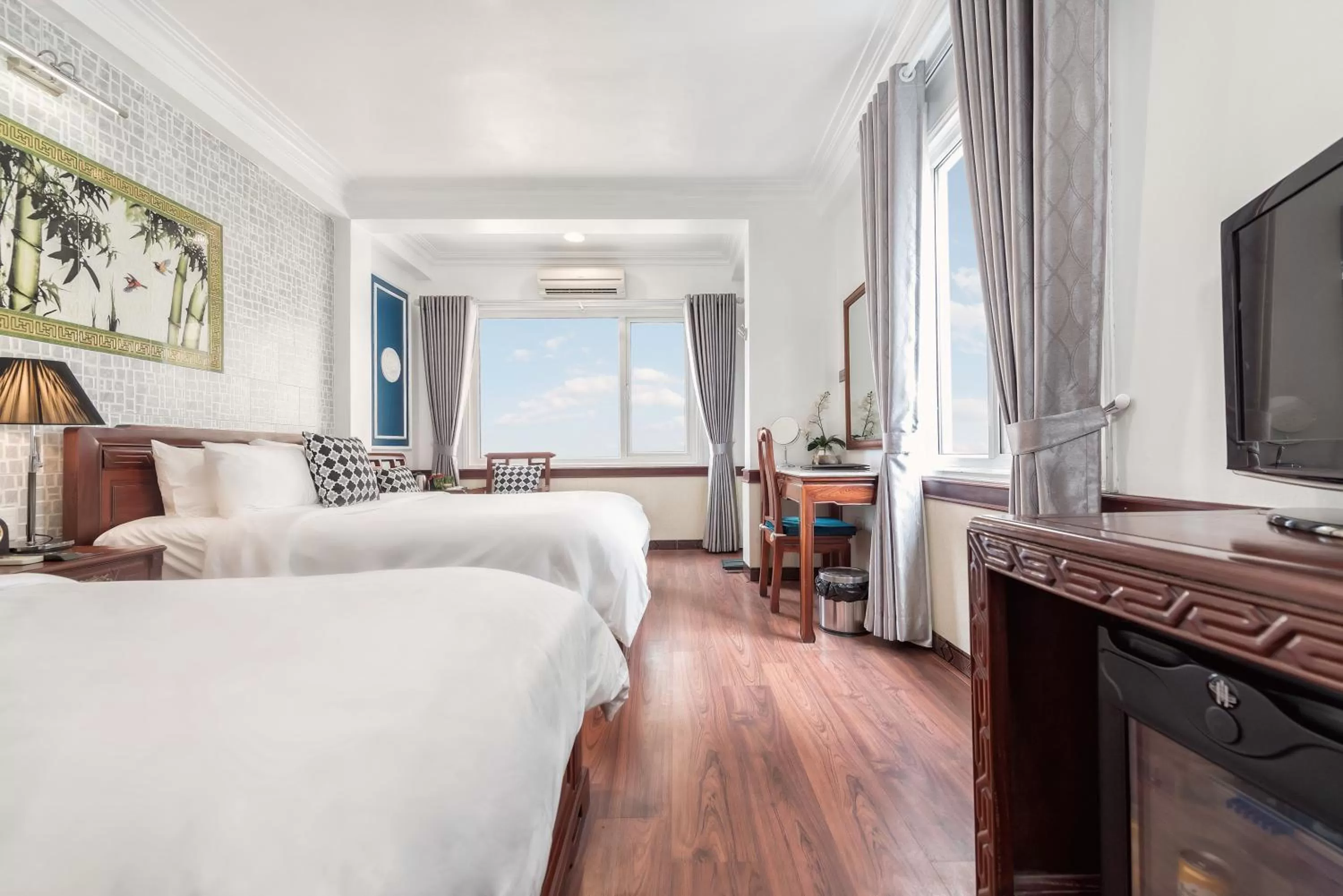 Bedroom, Bed in Prince II Hotel