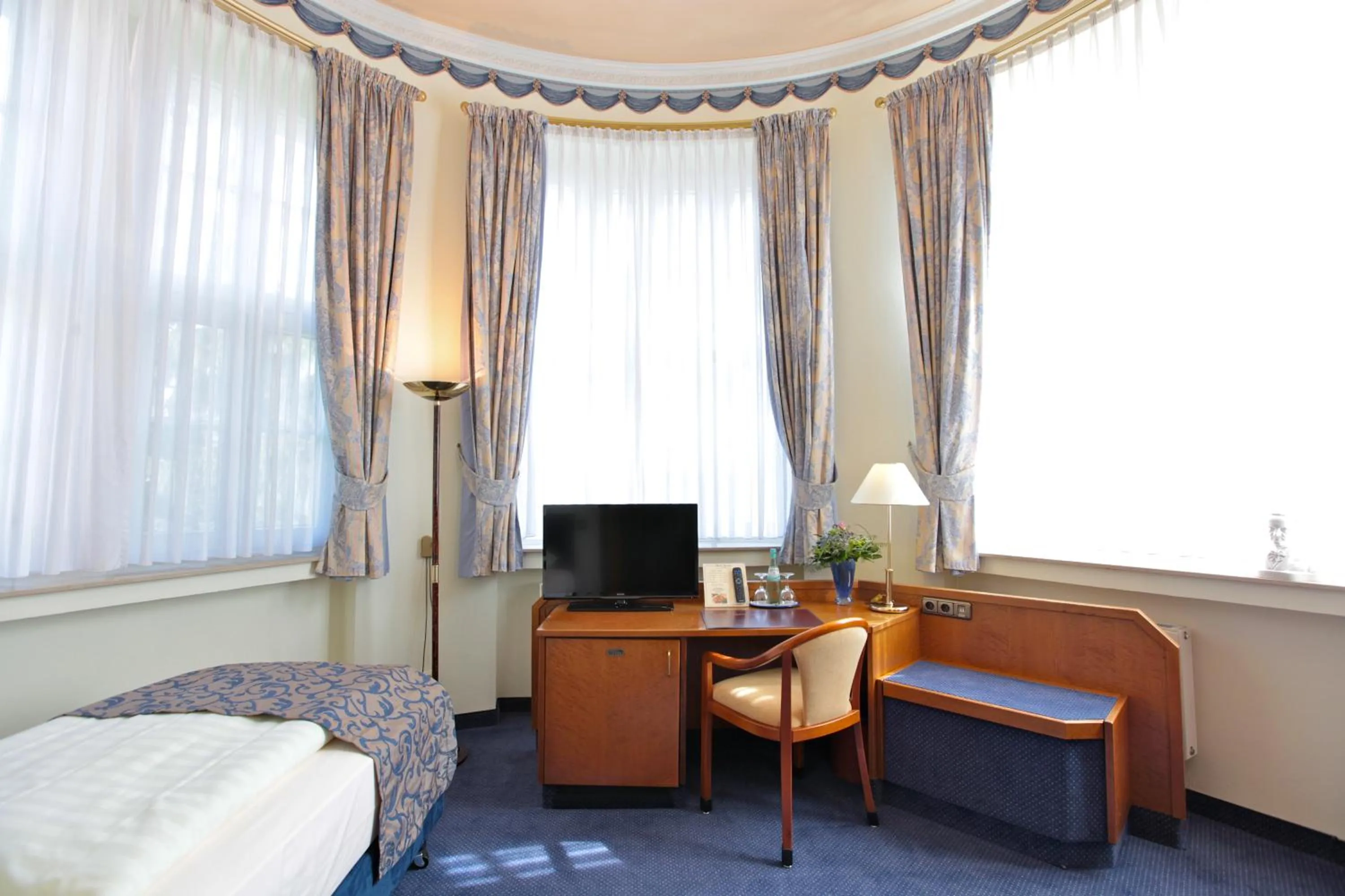 Photo of the whole room in Hotel Viktoria