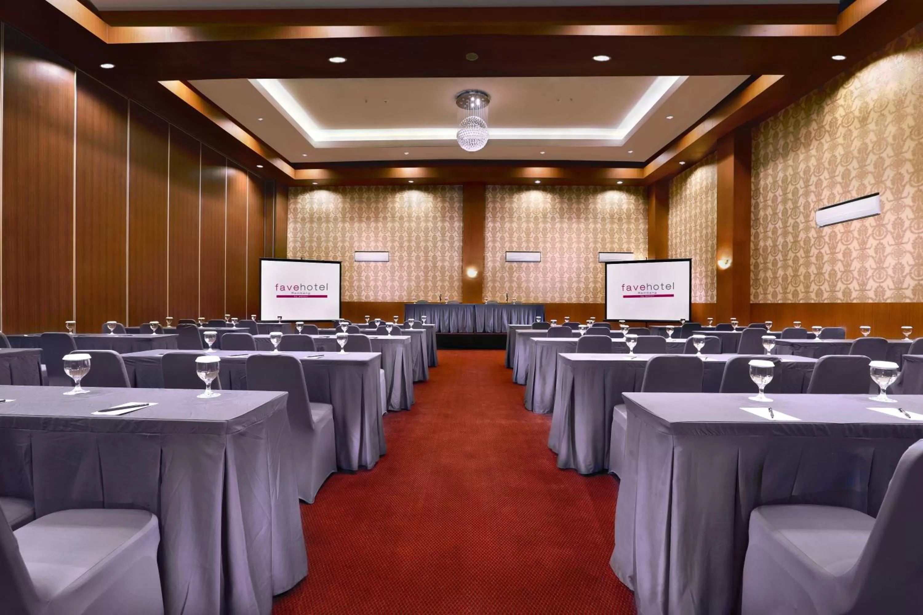 Business facilities in Aston Inn Rembang