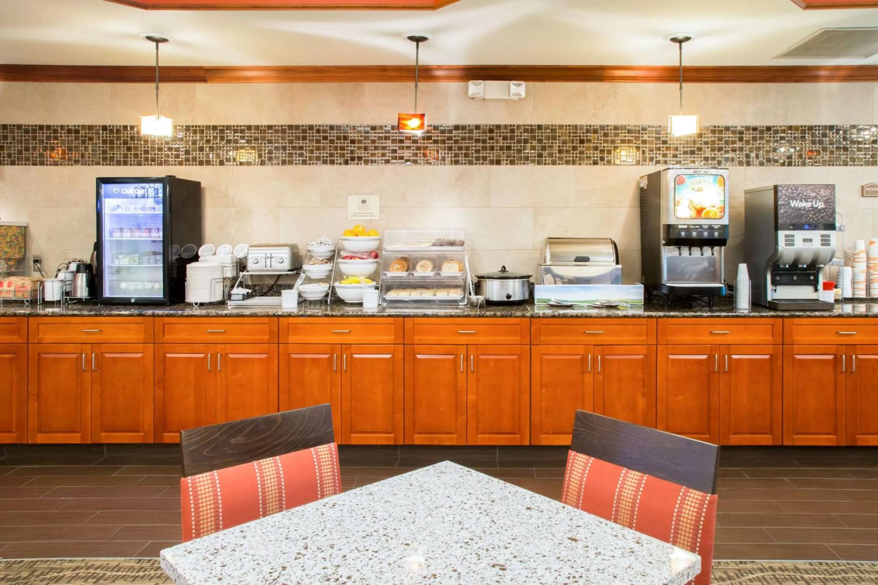 Restaurant/places to eat in Comfort Suites Grand Rapids South