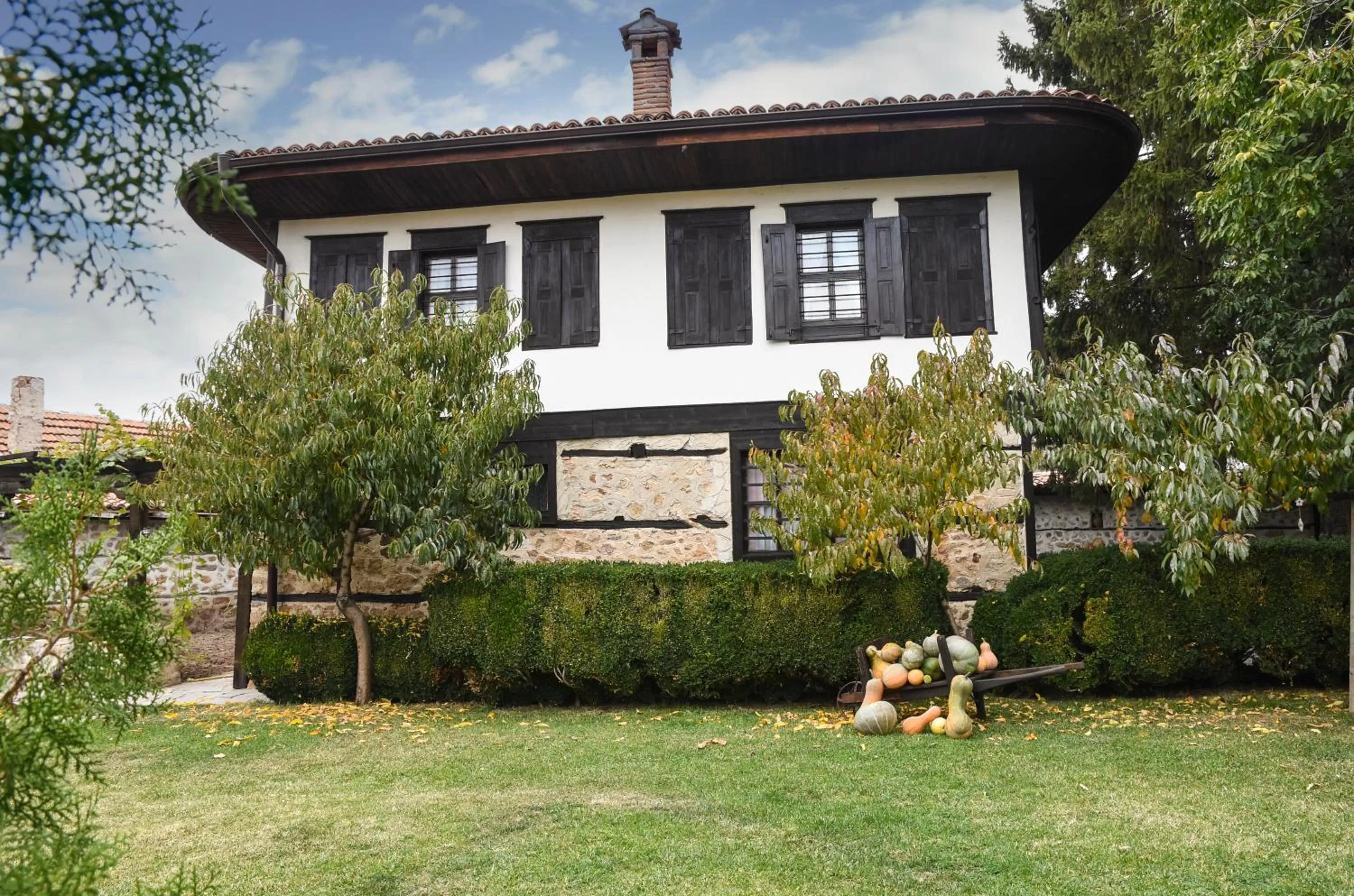 Property Building in Djudjeva Kyshta Hotel