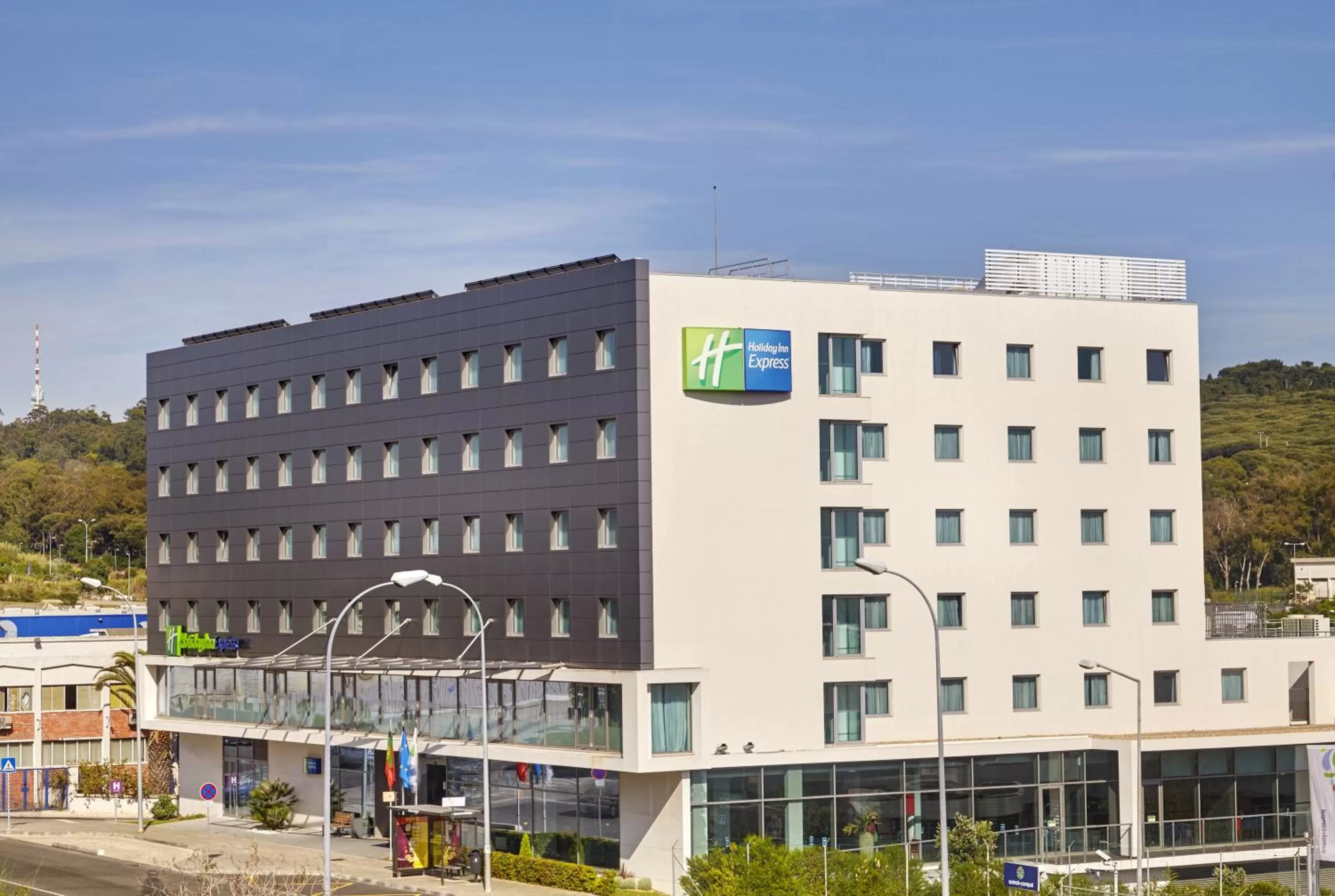 Property building in Holiday Inn Express Lisbon Alfragide by IHG