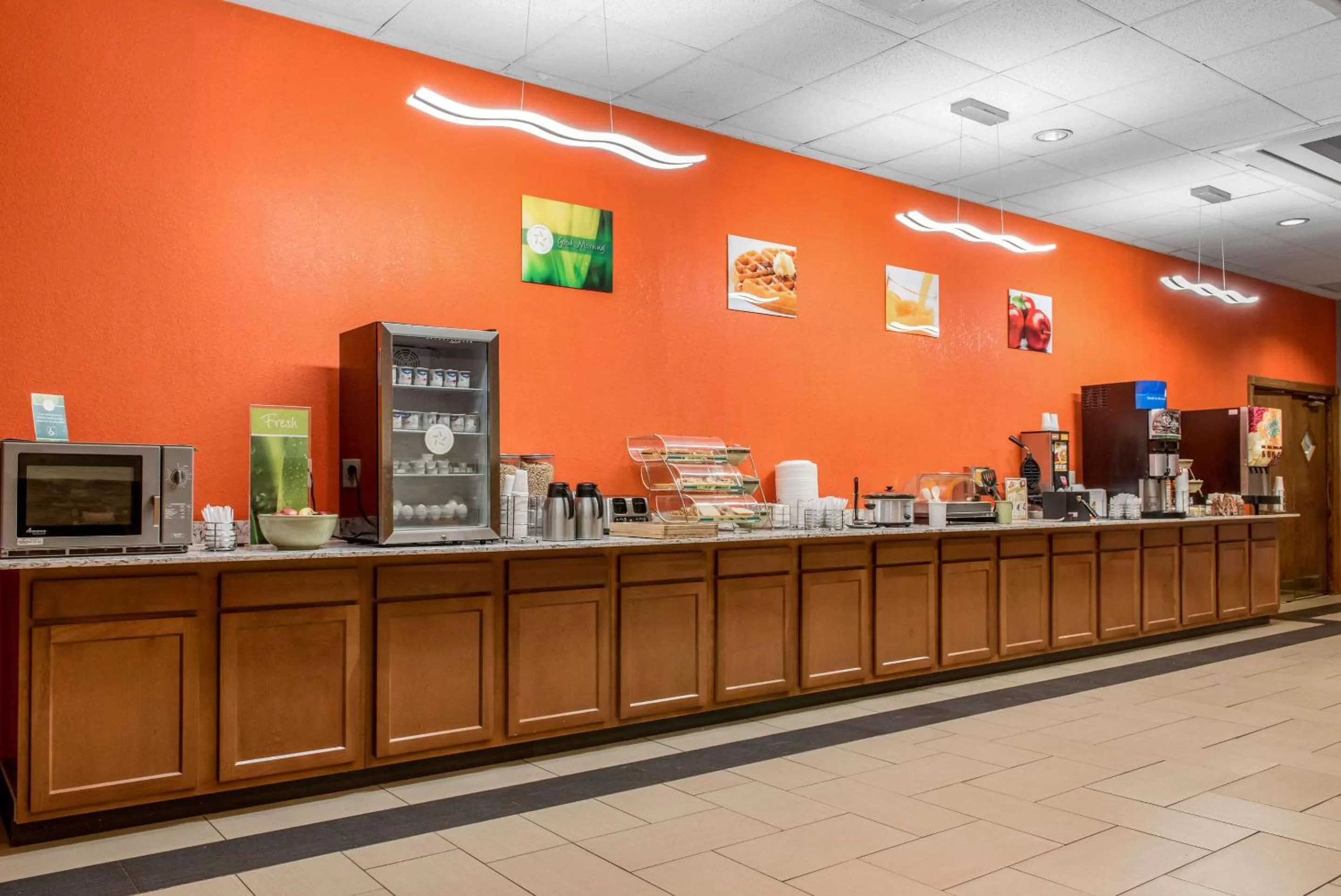 Restaurant/places to eat in Quality Inn & Suites Bedford West