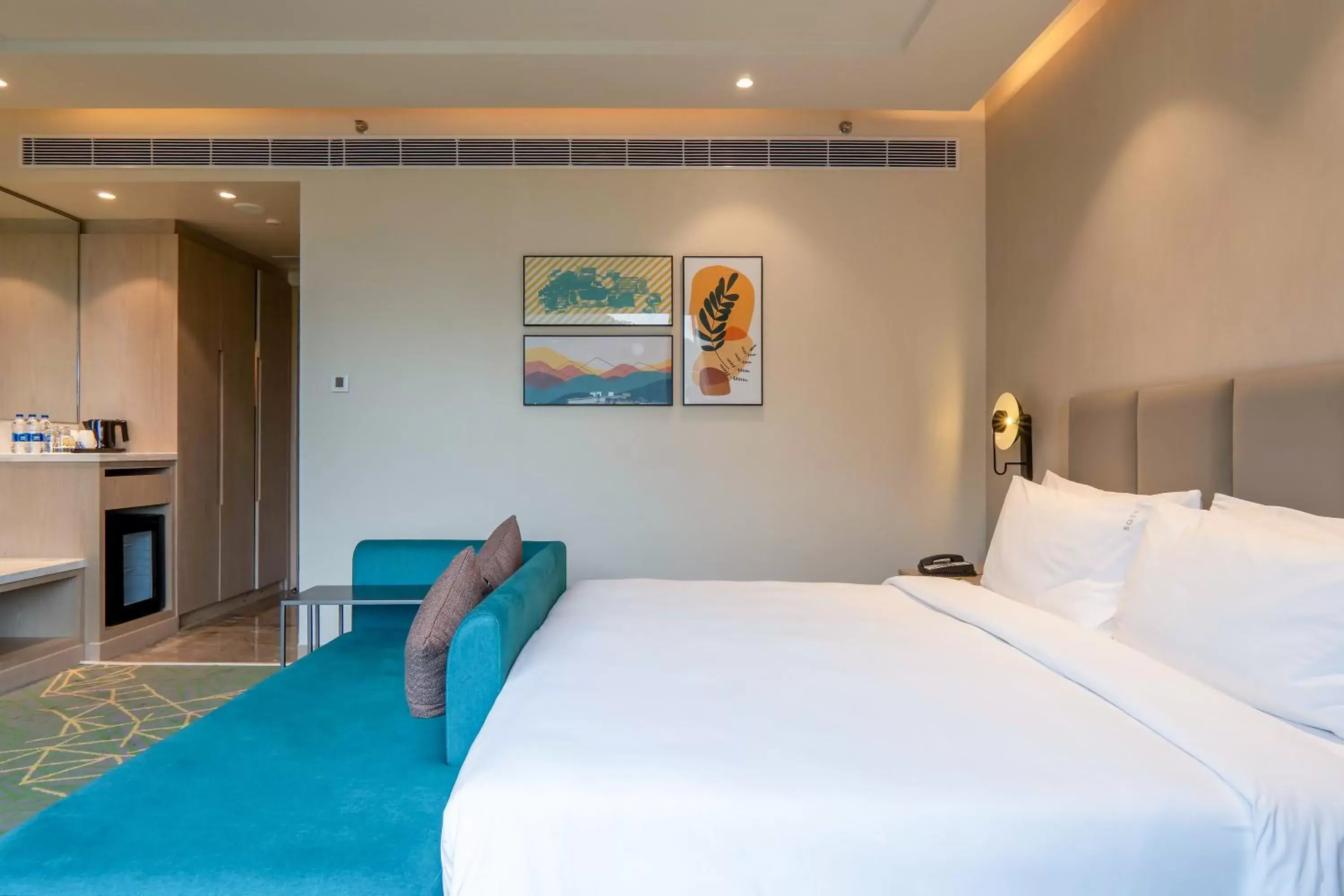 Standard Twin Room in Holiday Inn Katra Vaishno Devi by IHG Standard Twin Room in Holiday Inn Katra Vaishno Devi by IHG