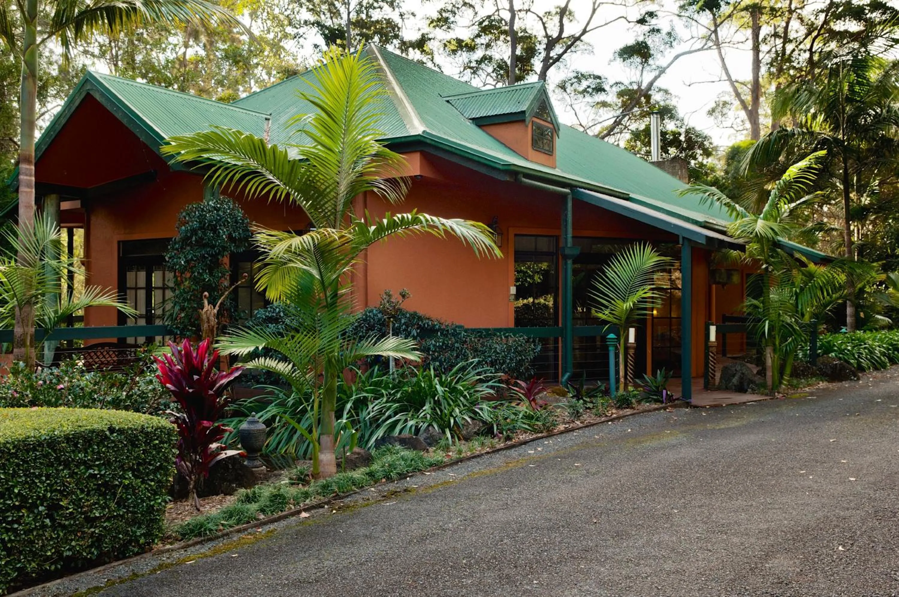Facade/entrance in Escarpment Retreat & Day Spa for Couples