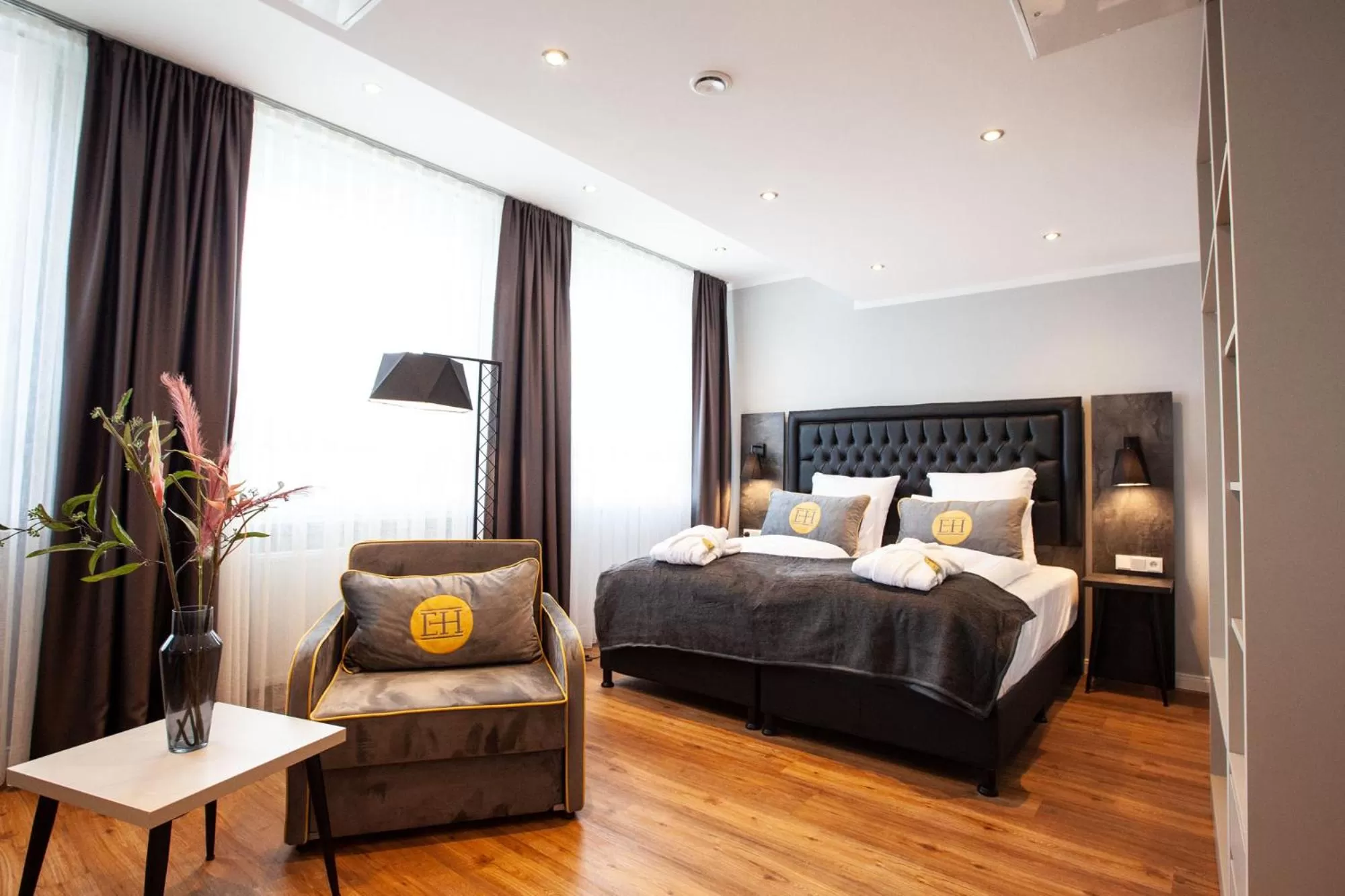 Photo of the whole room, Bed in Elens Hotel