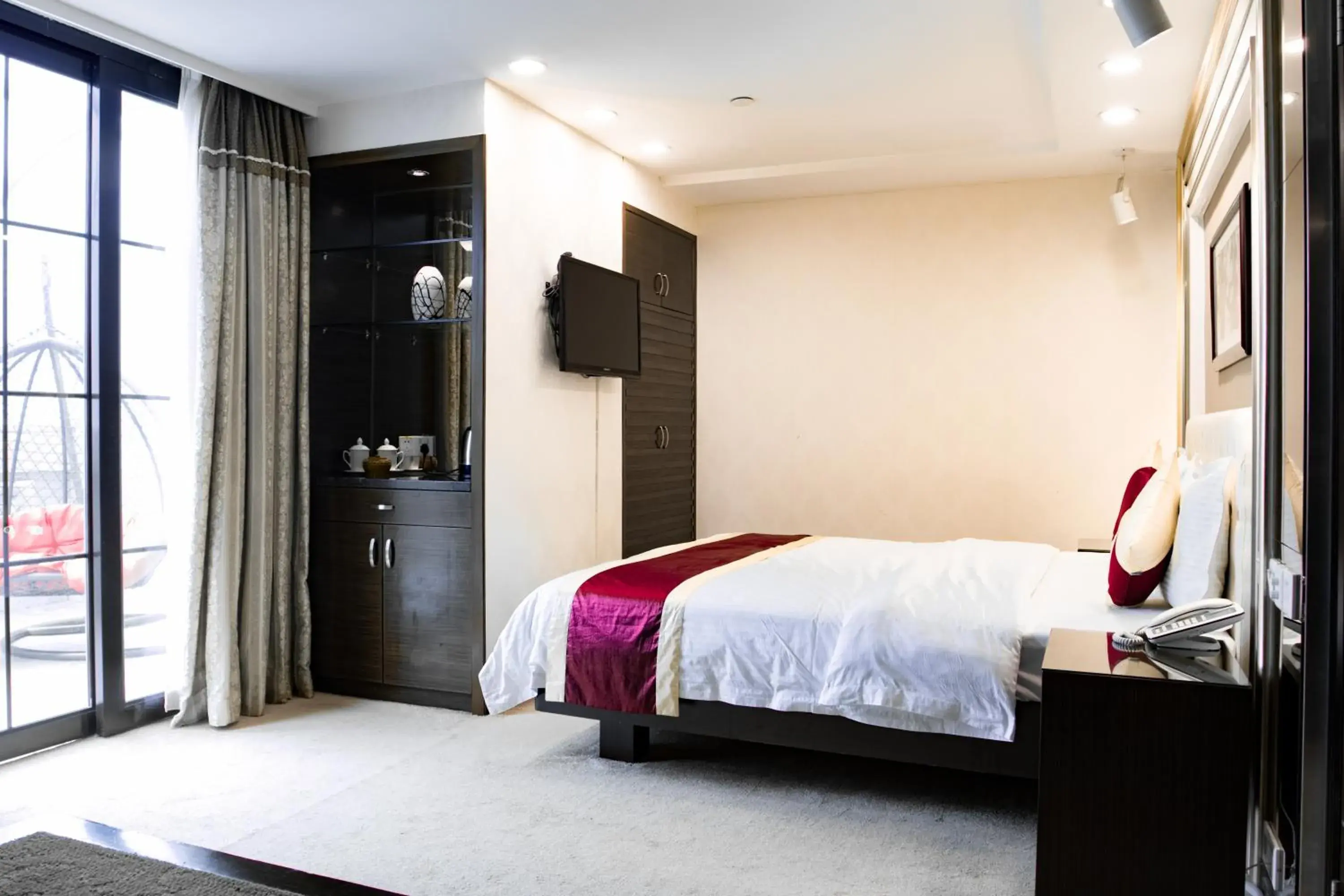 Business Queen Room in New World Hotel Business Queen Room in New World Hotel