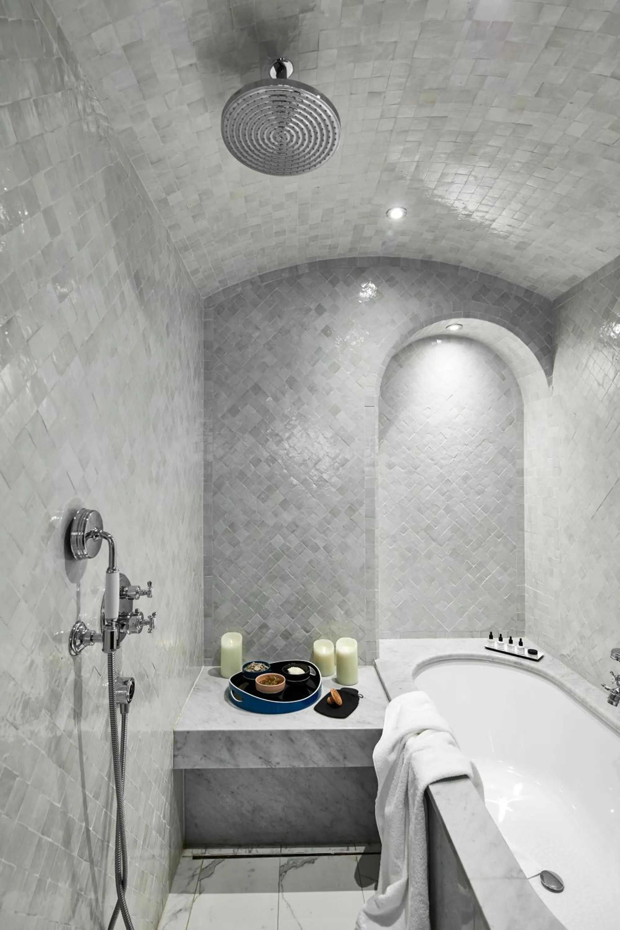 Bathroom in Le Roch Hotel & Spa