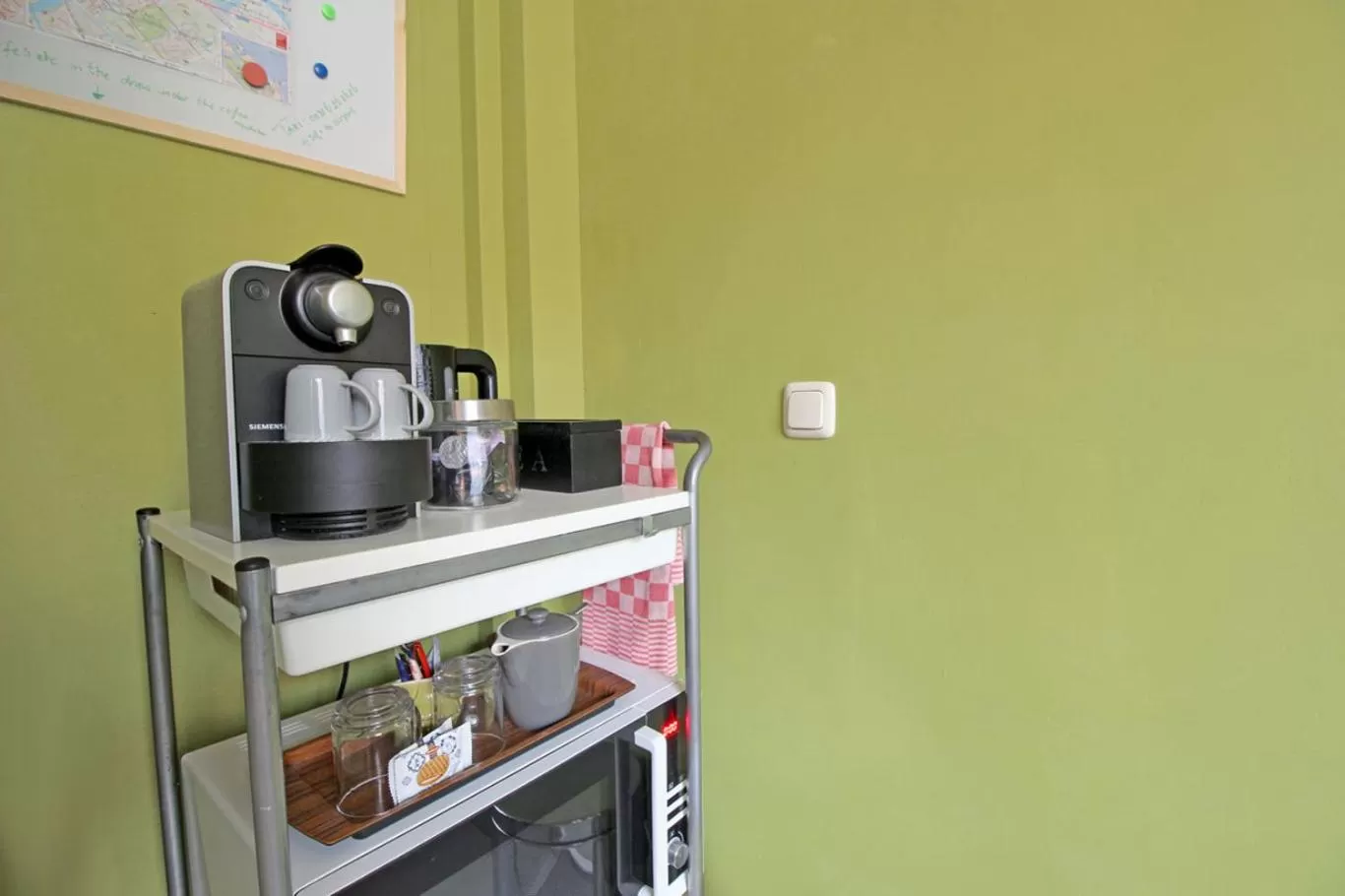 Coffee/tea facilities in Eastendroom