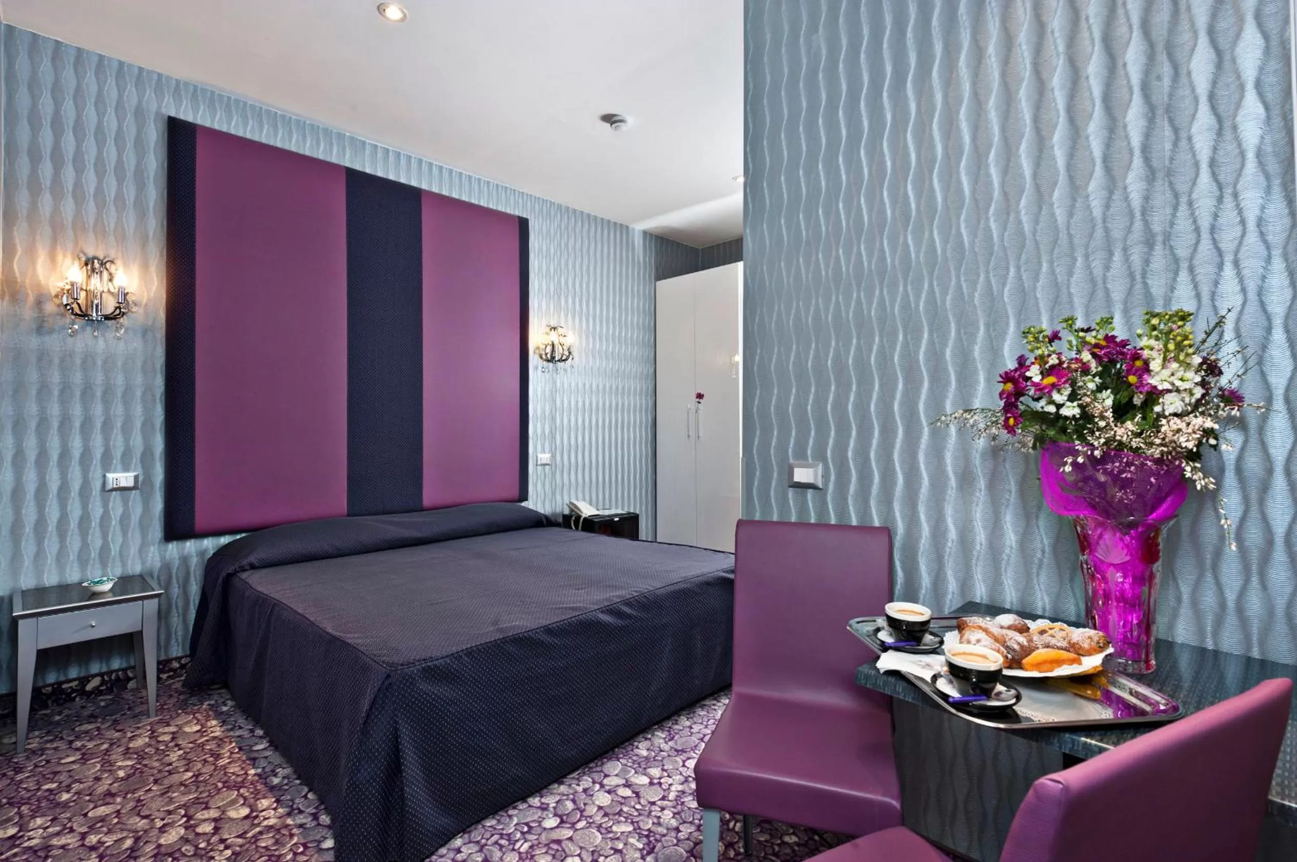 Photo of the whole room, Bed in Hotel Relais Dei Papi