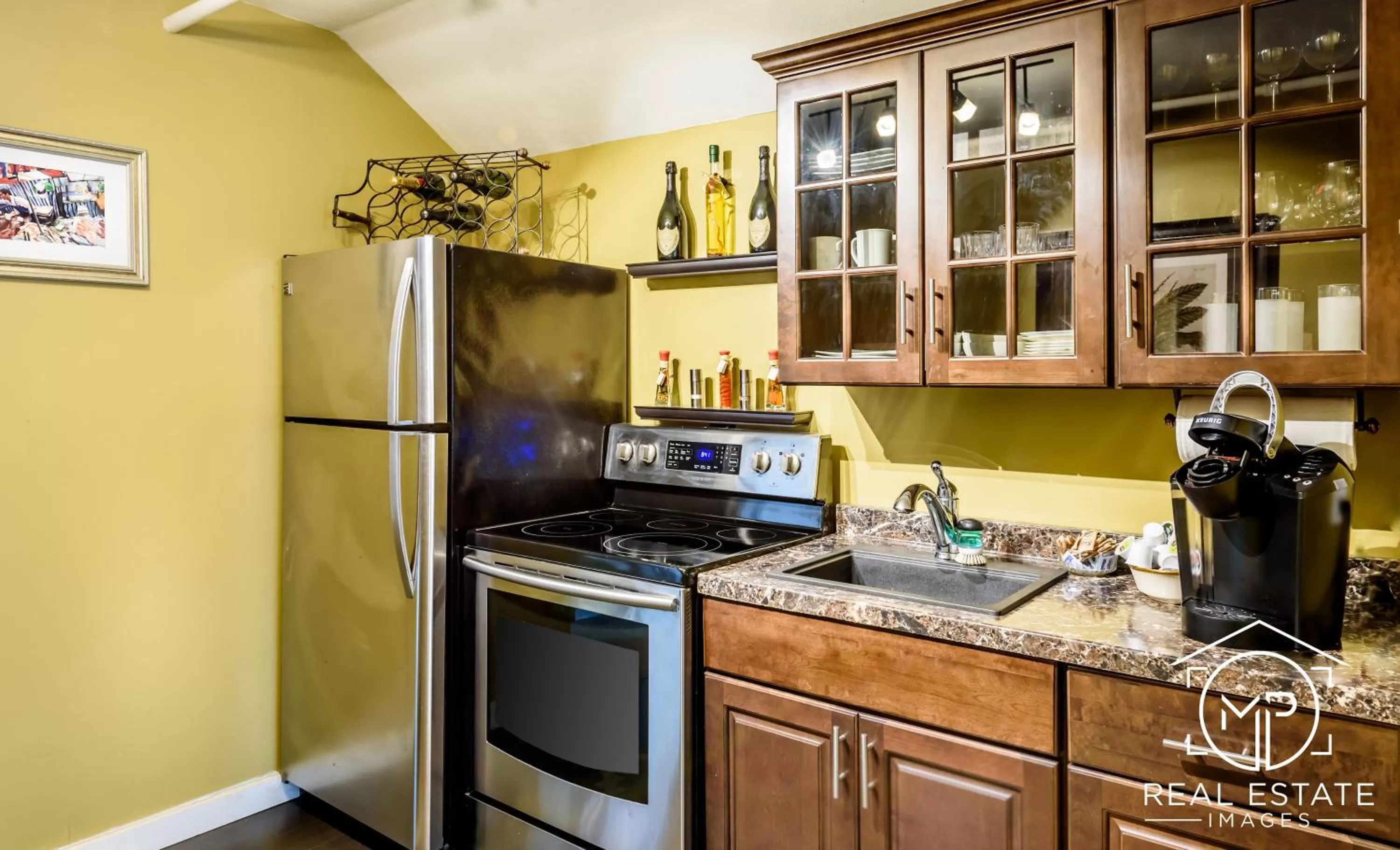 Kitchen or kitchenette in Bouchard Restaurant & Inn