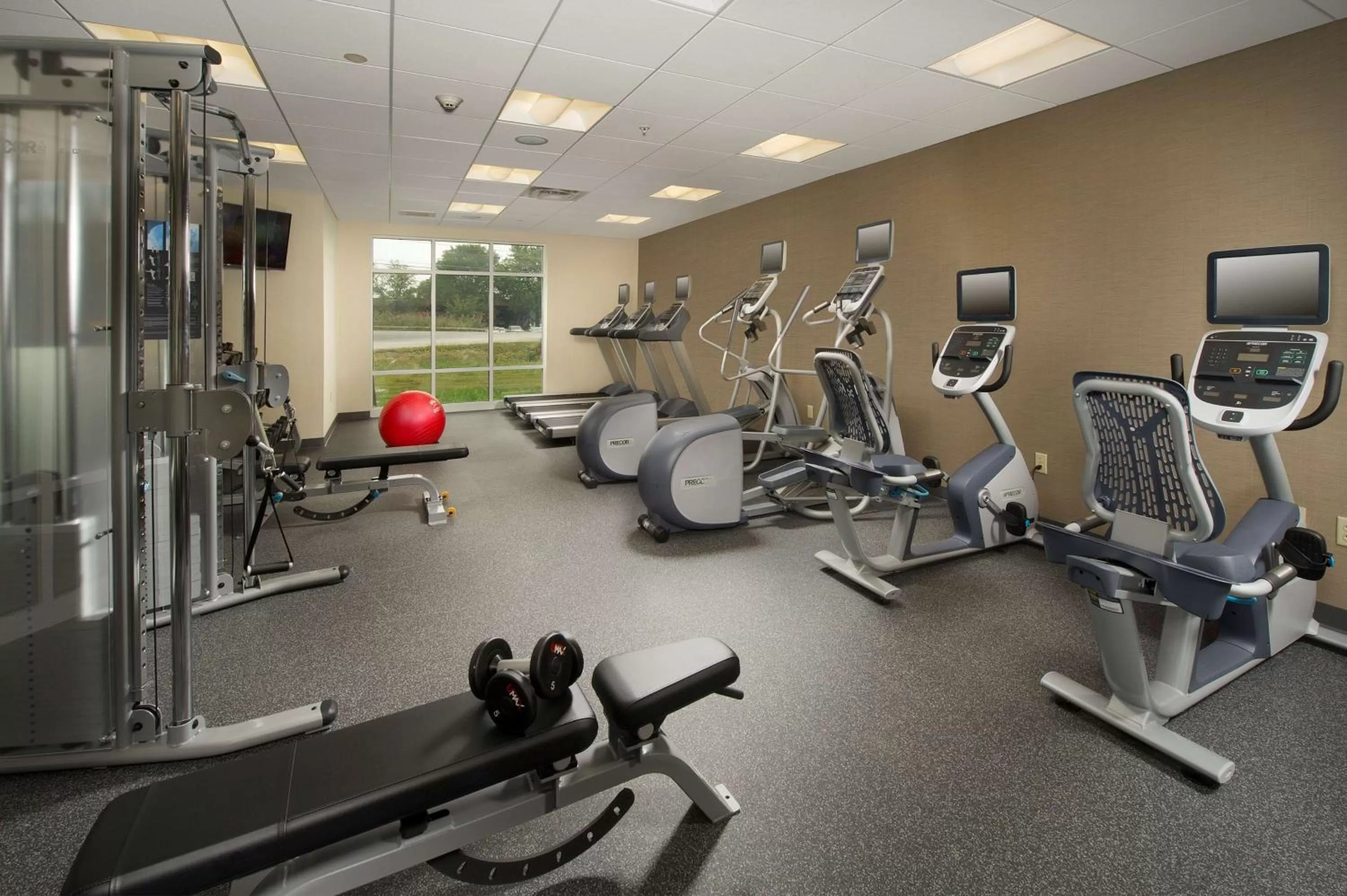 Fitness centre/facilities in Hampton Inn & Suites Syracuse/Carrier Circle