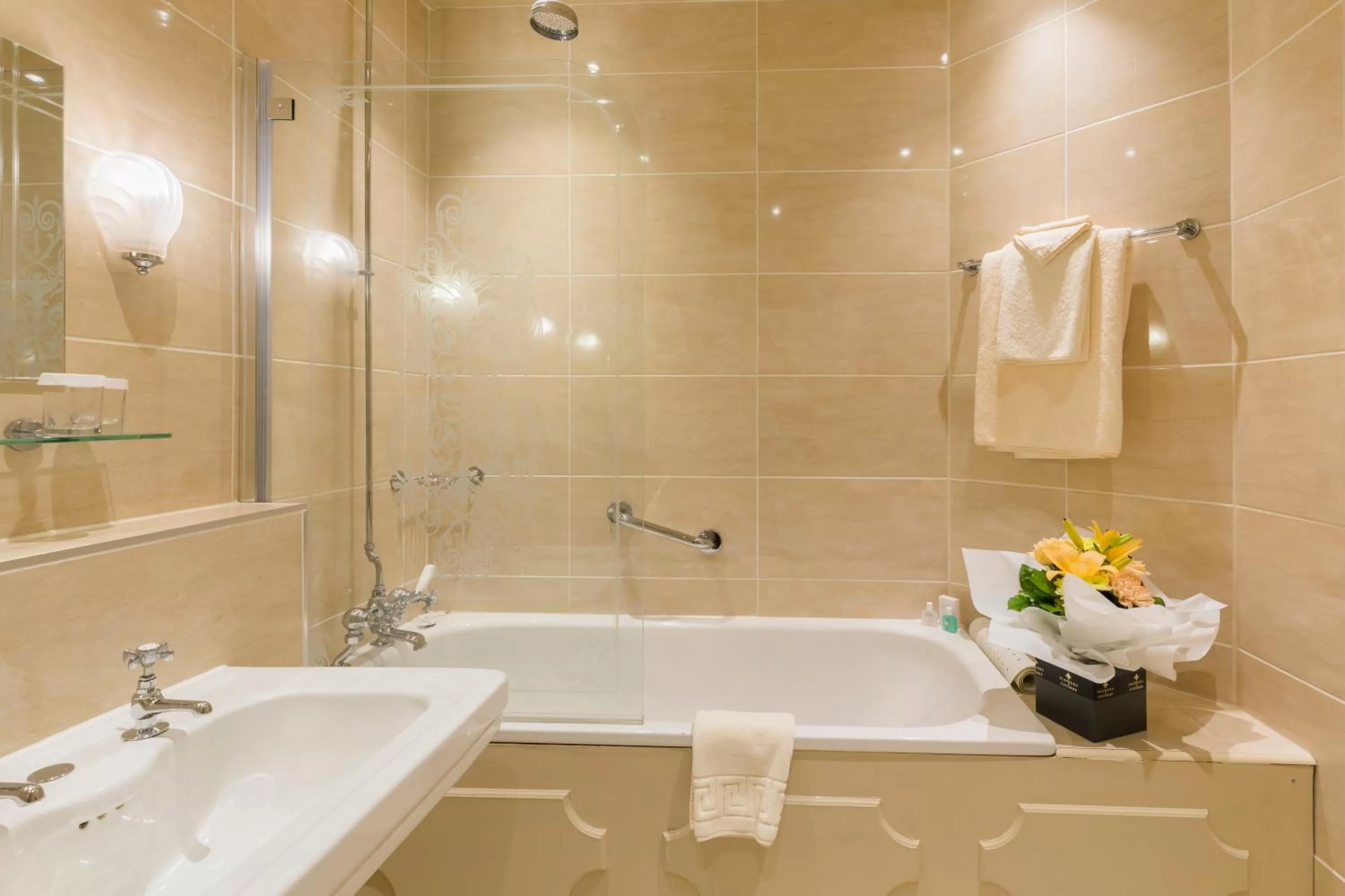 Bathroom in Coombe Abbey Hotel