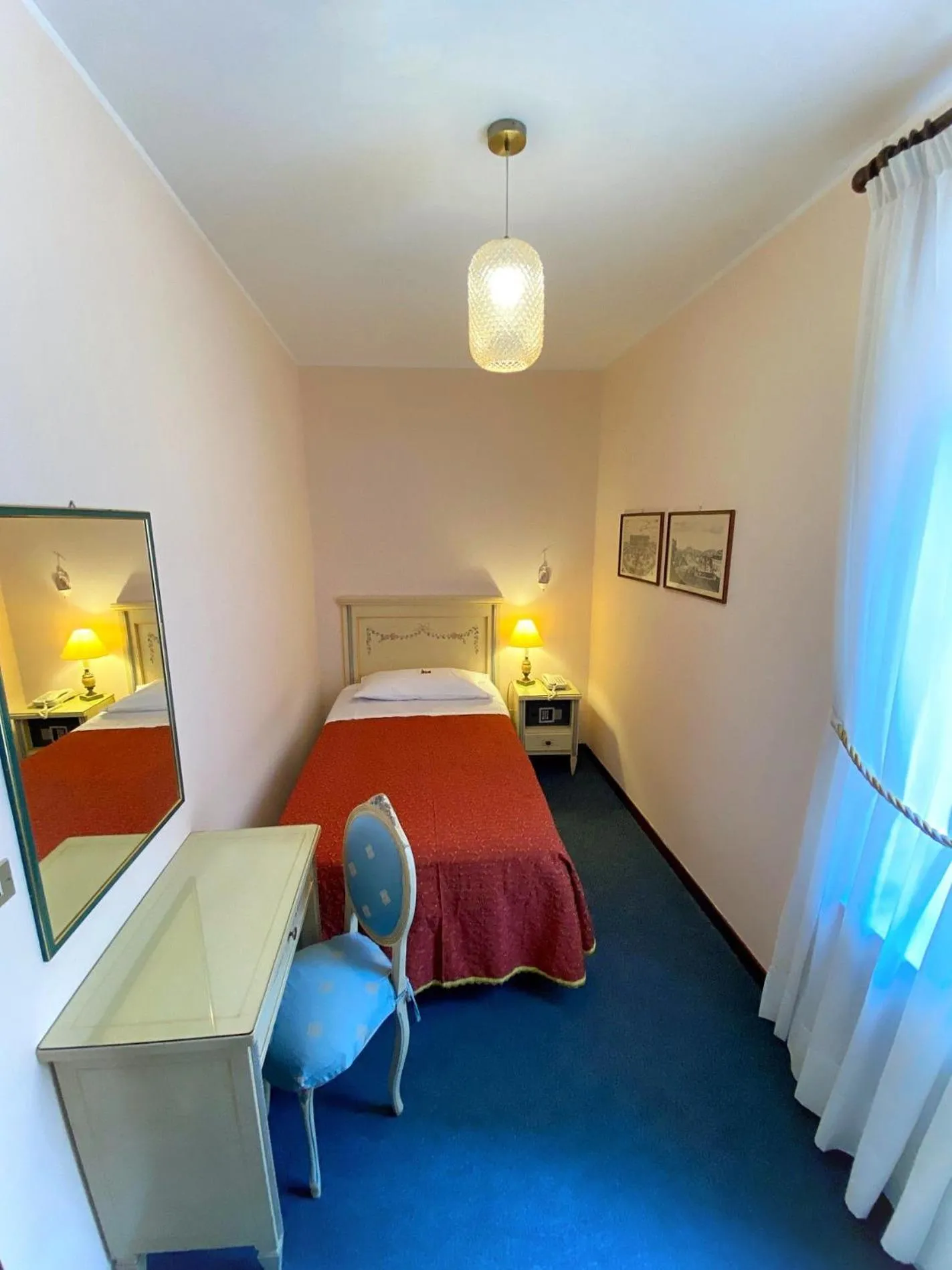 Bed in Hotel Torcolo "Residenze del Cuore"