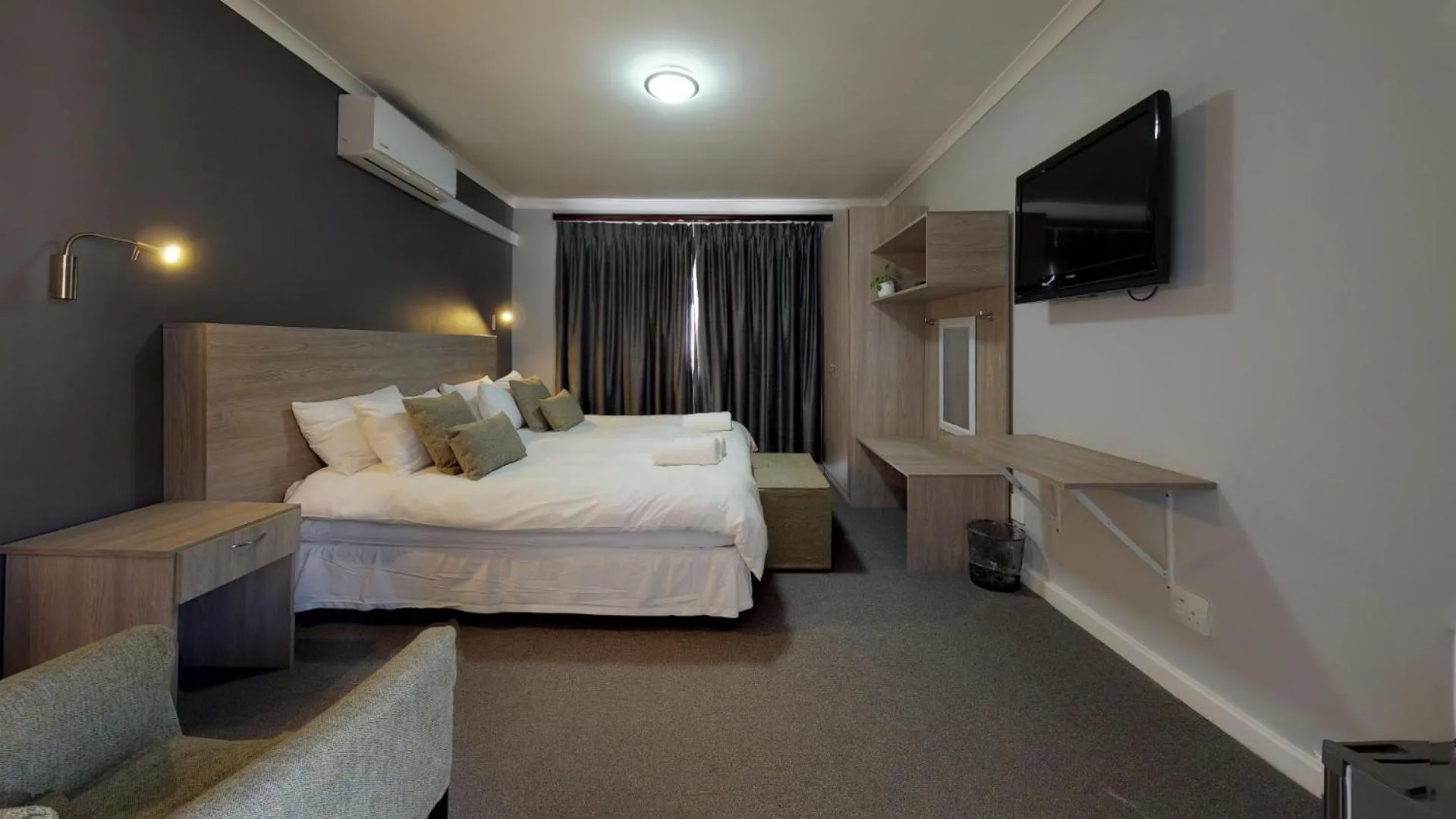 Bed in Port View Guest House