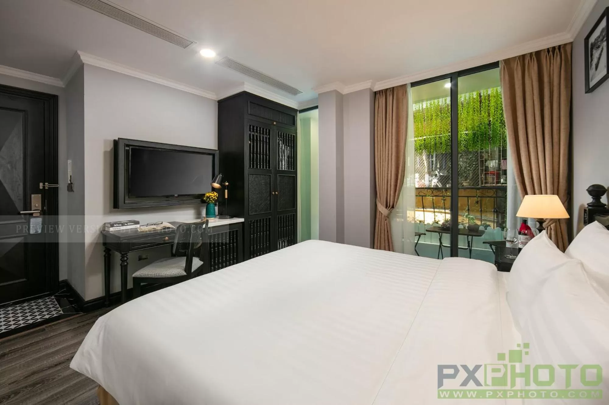 Bed in Hanoi Paradise Center Hotel & Spa