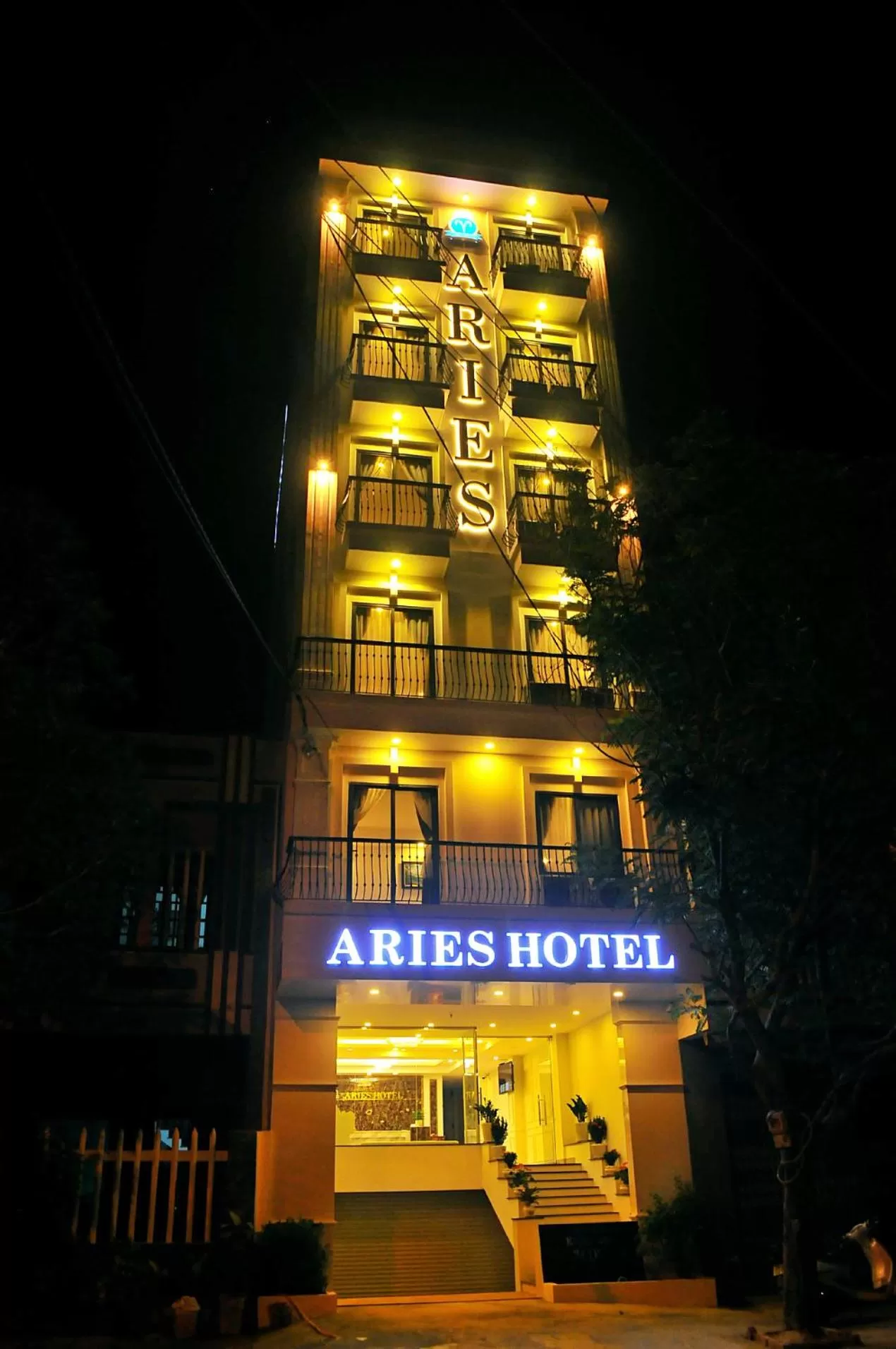 Aries Hotel