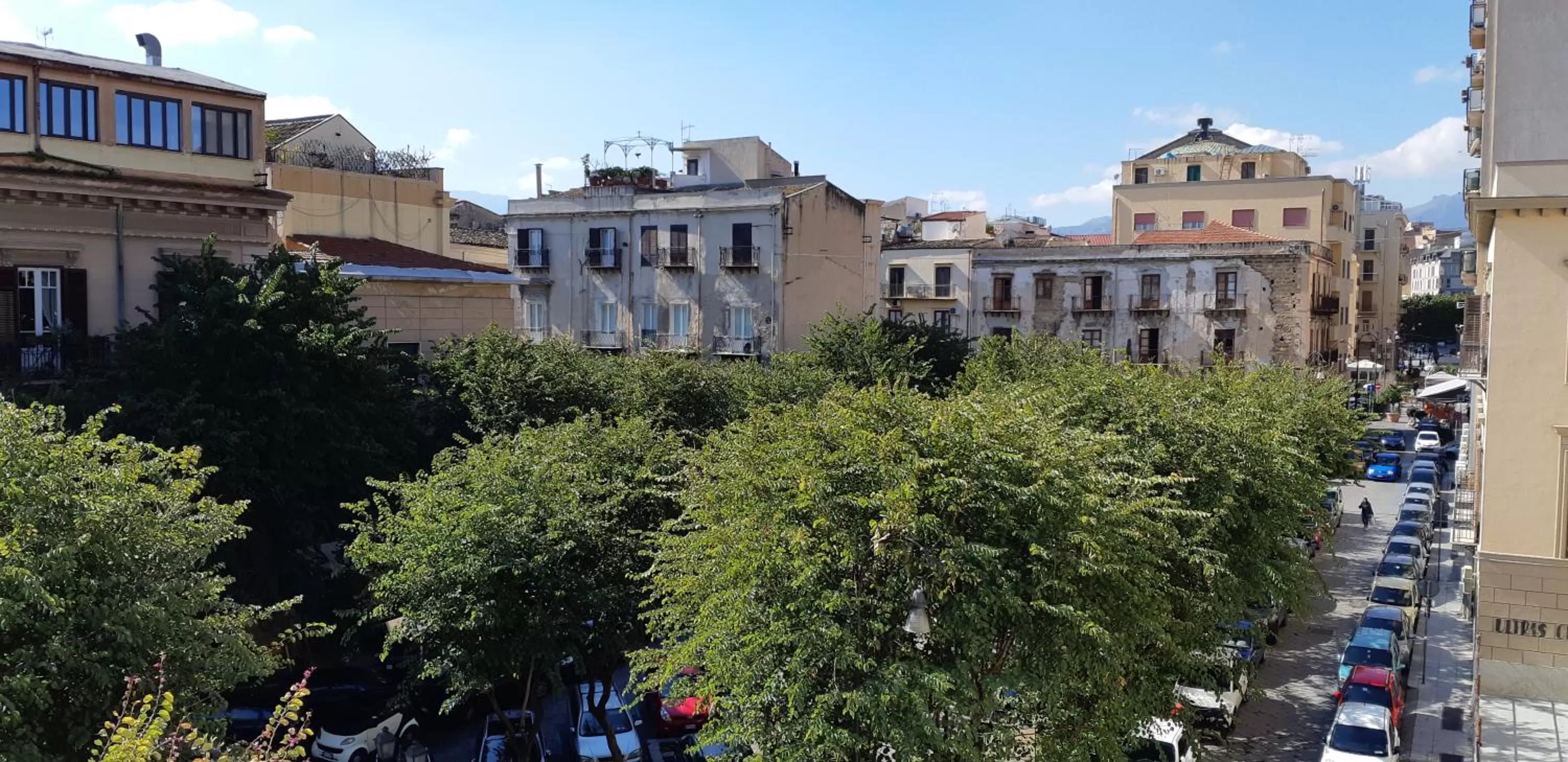 Property building in Cavour Il Conte Camillo