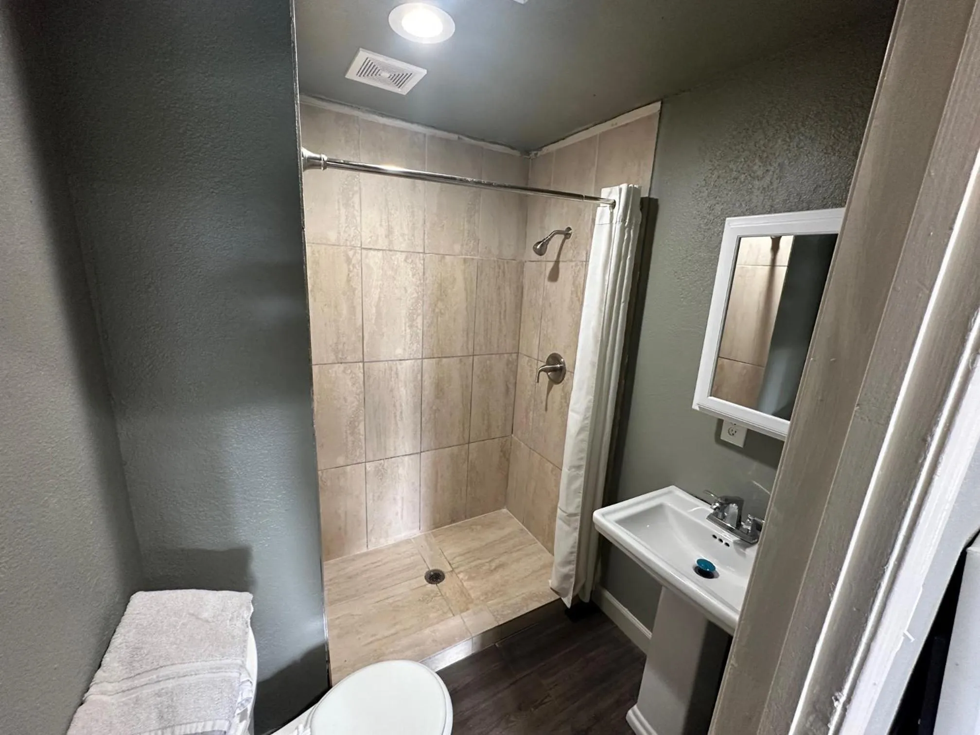 Mountain Trail Lodge and Vacation Rentals