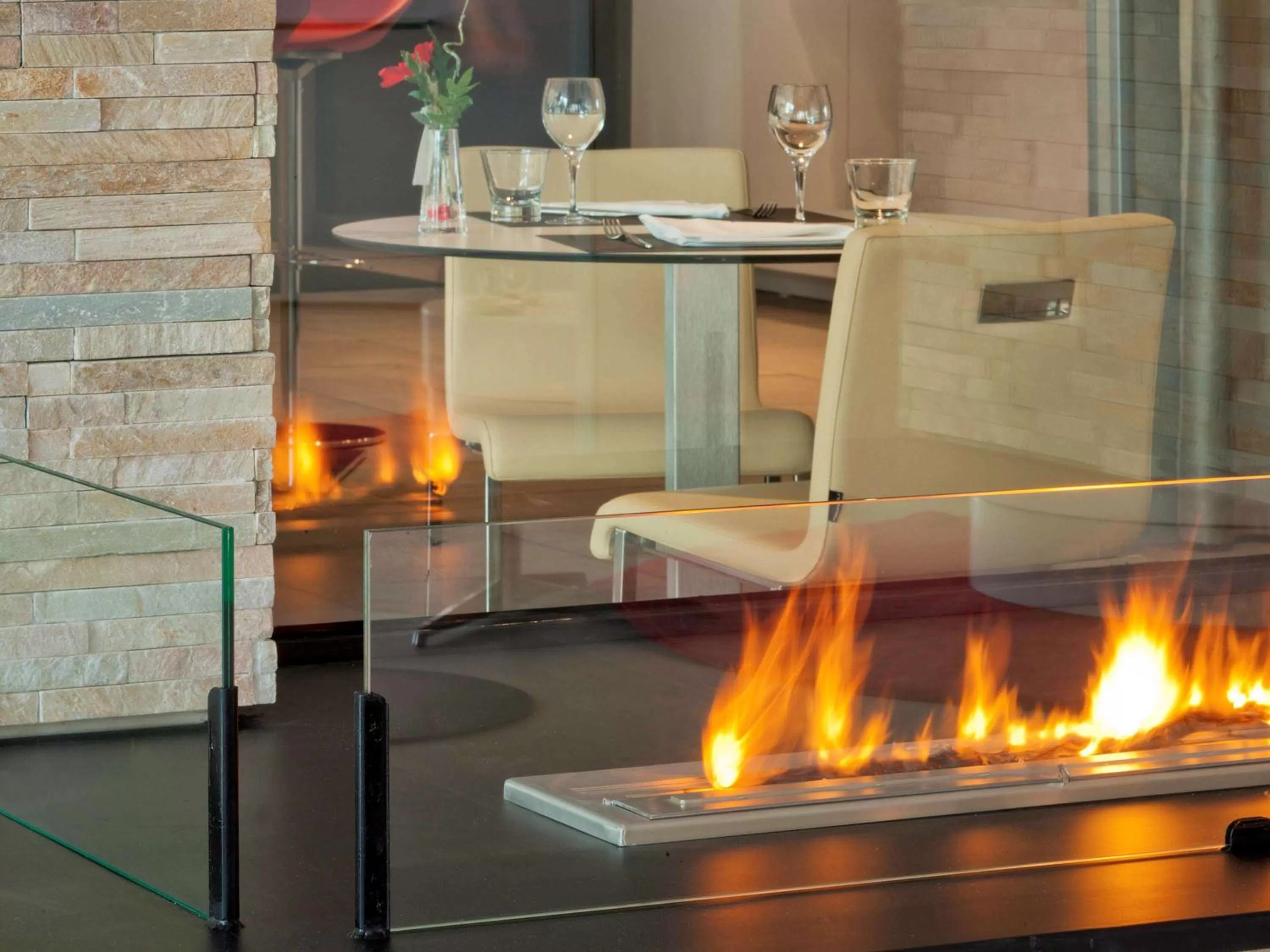 Restaurant/places to eat in Novotel Pau Pyrénées