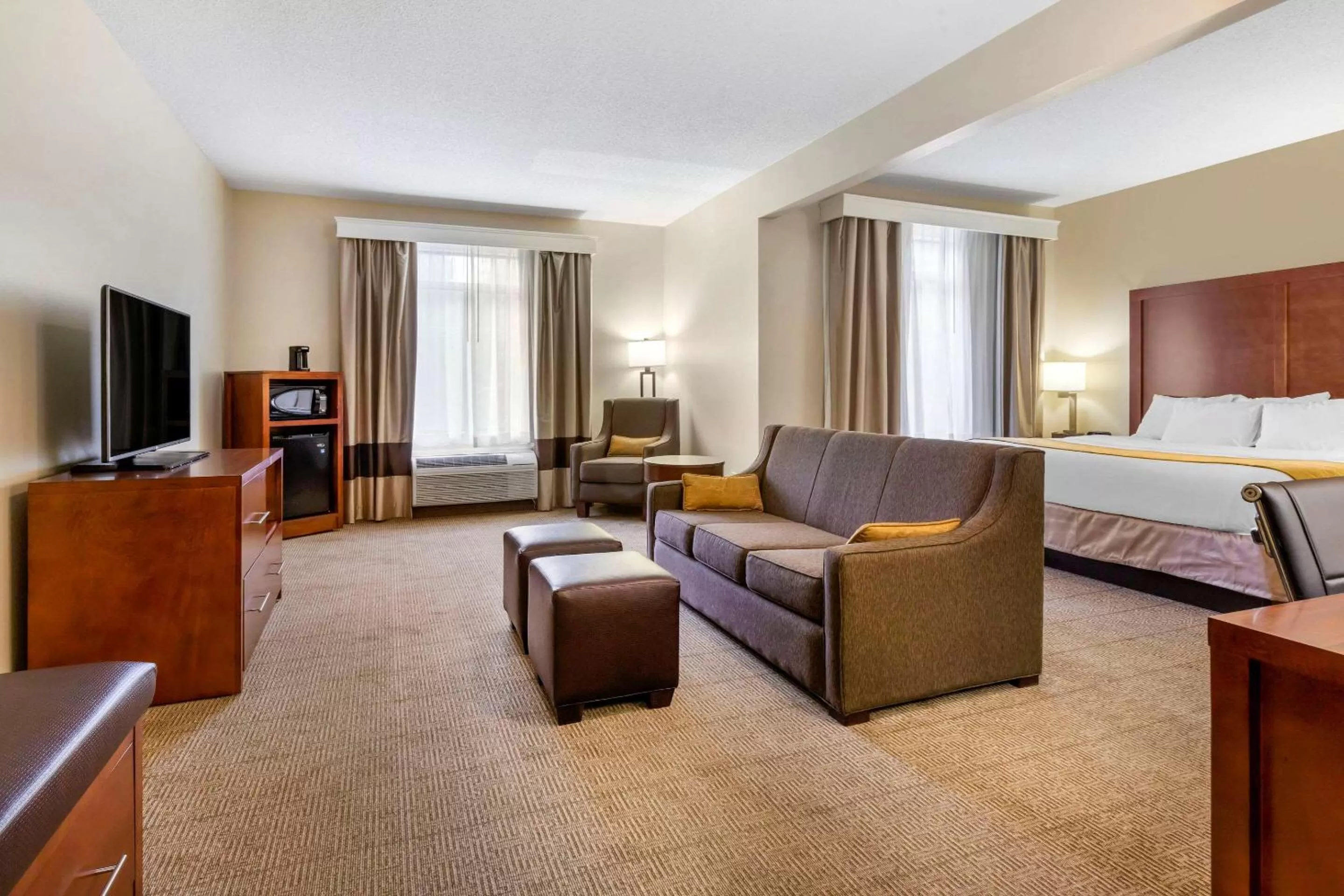 Superior King Suite - Non-Smoking in Comfort Suites Boone - University Area