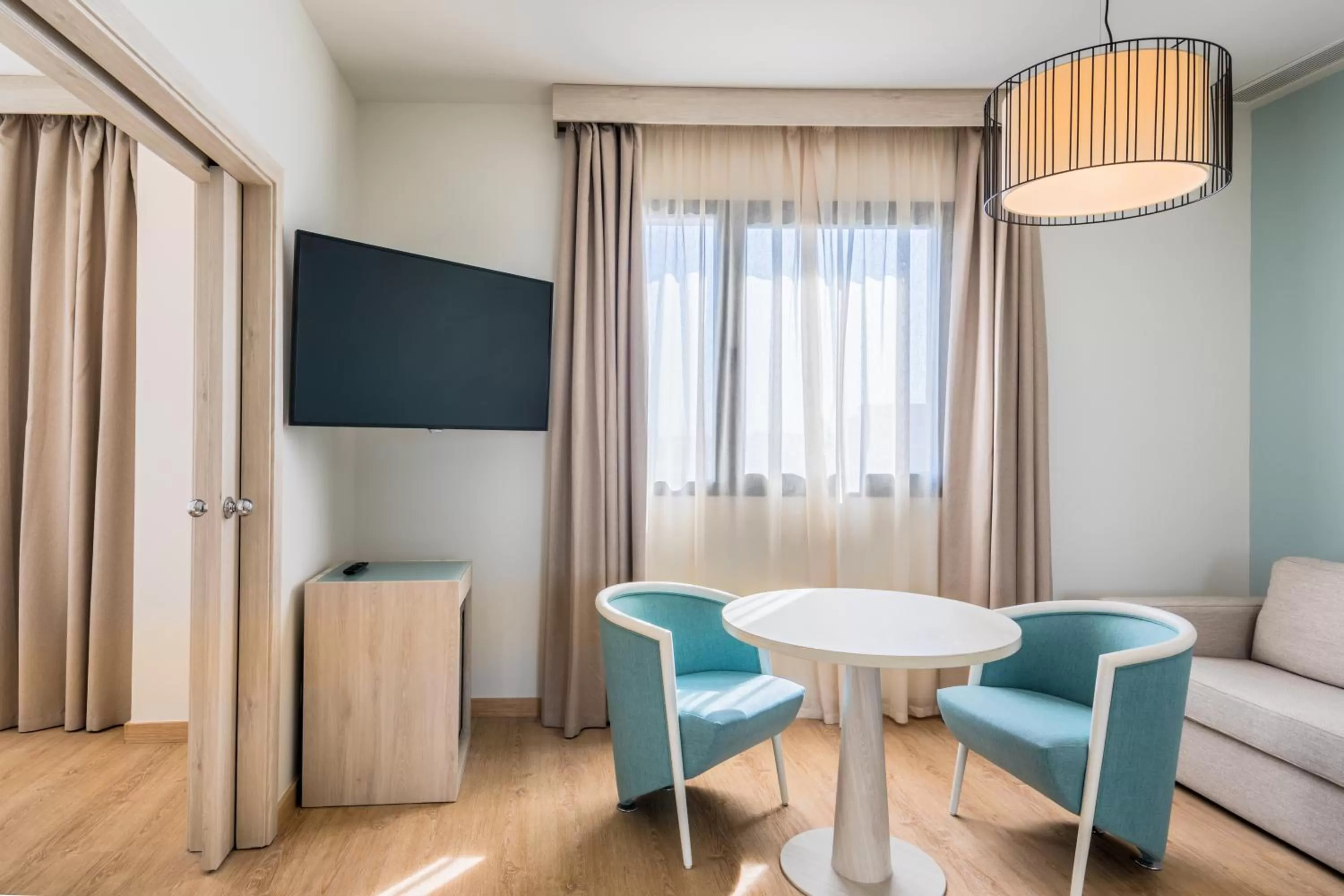 Coffee/tea facilities in Occidental Sevilla Viapol