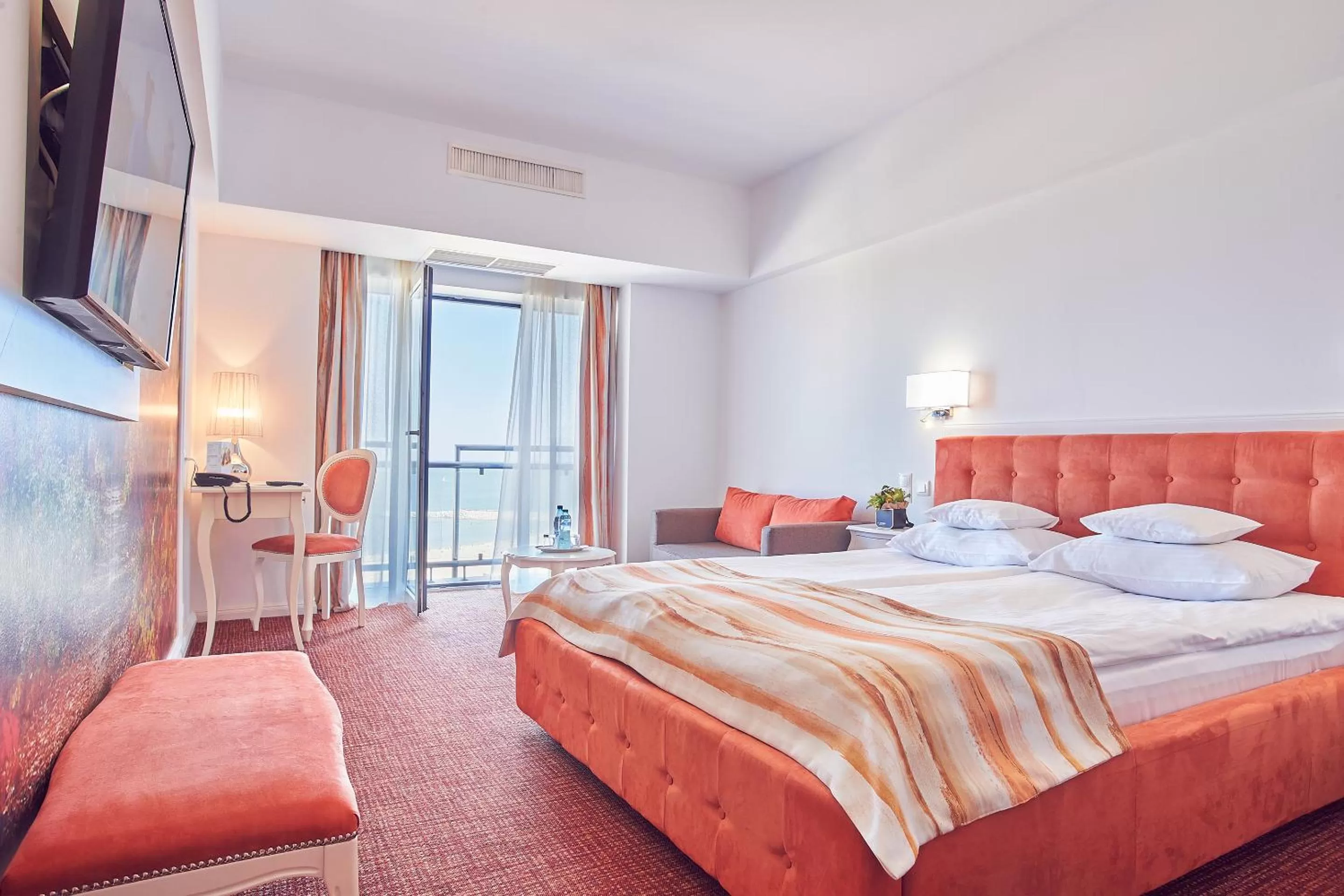 Bedroom, Bed in Continental Forum Constanta