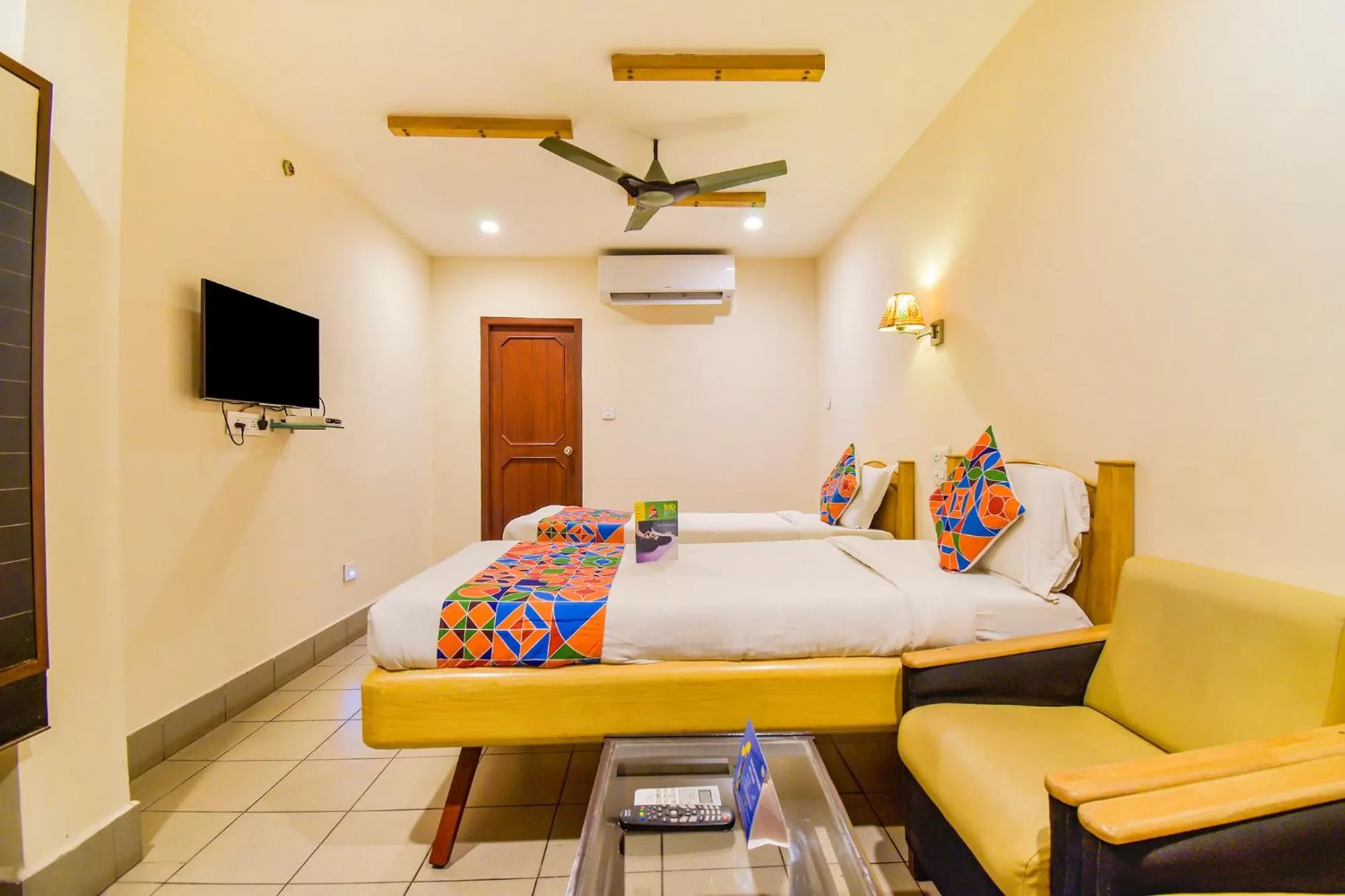 Bed in FabHotel Kinnera Comforts Railway Station