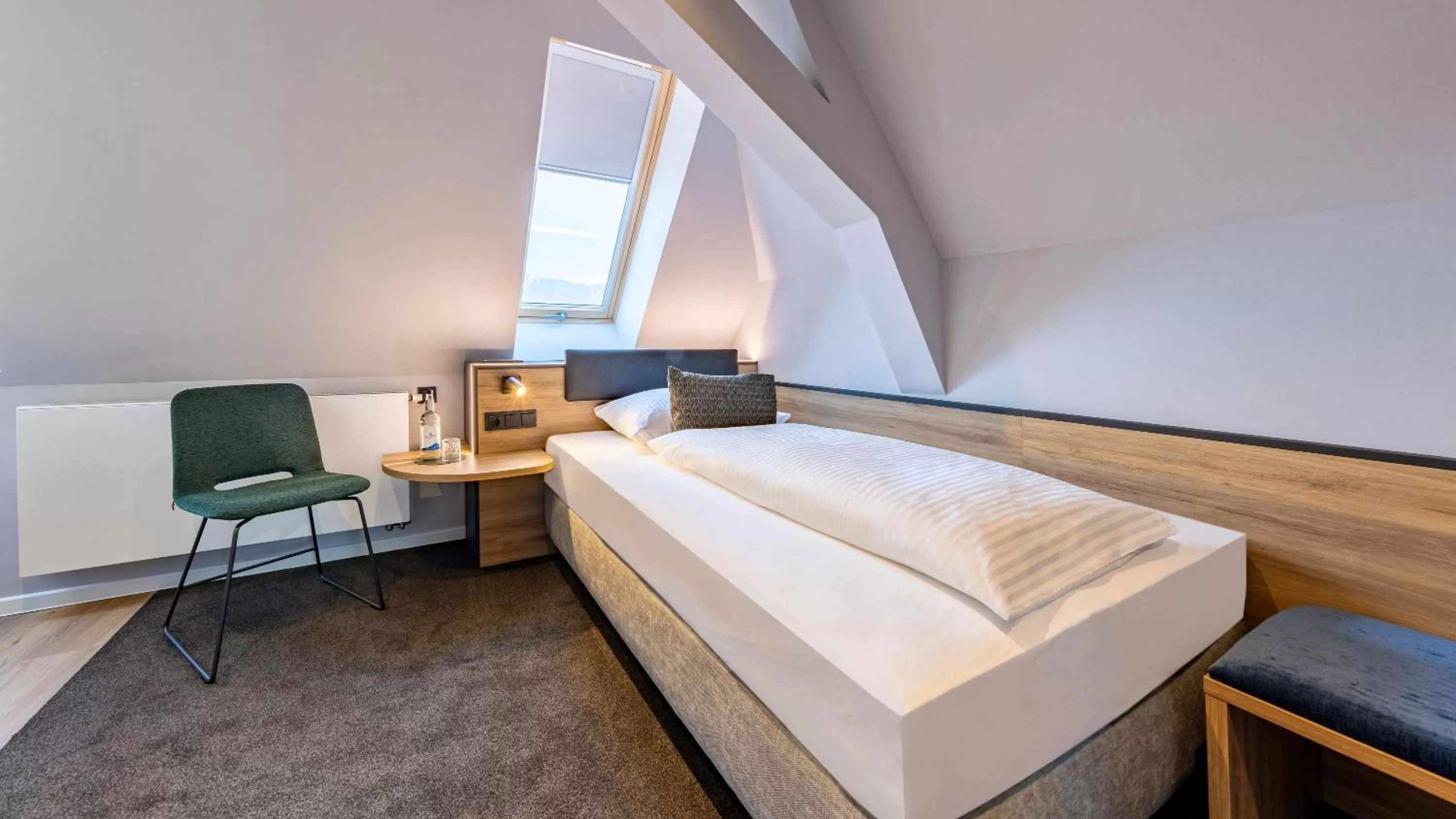 Bed in BOLLWERK Lifestyle Hotel, automatisiertes Hotel mit Self Check In