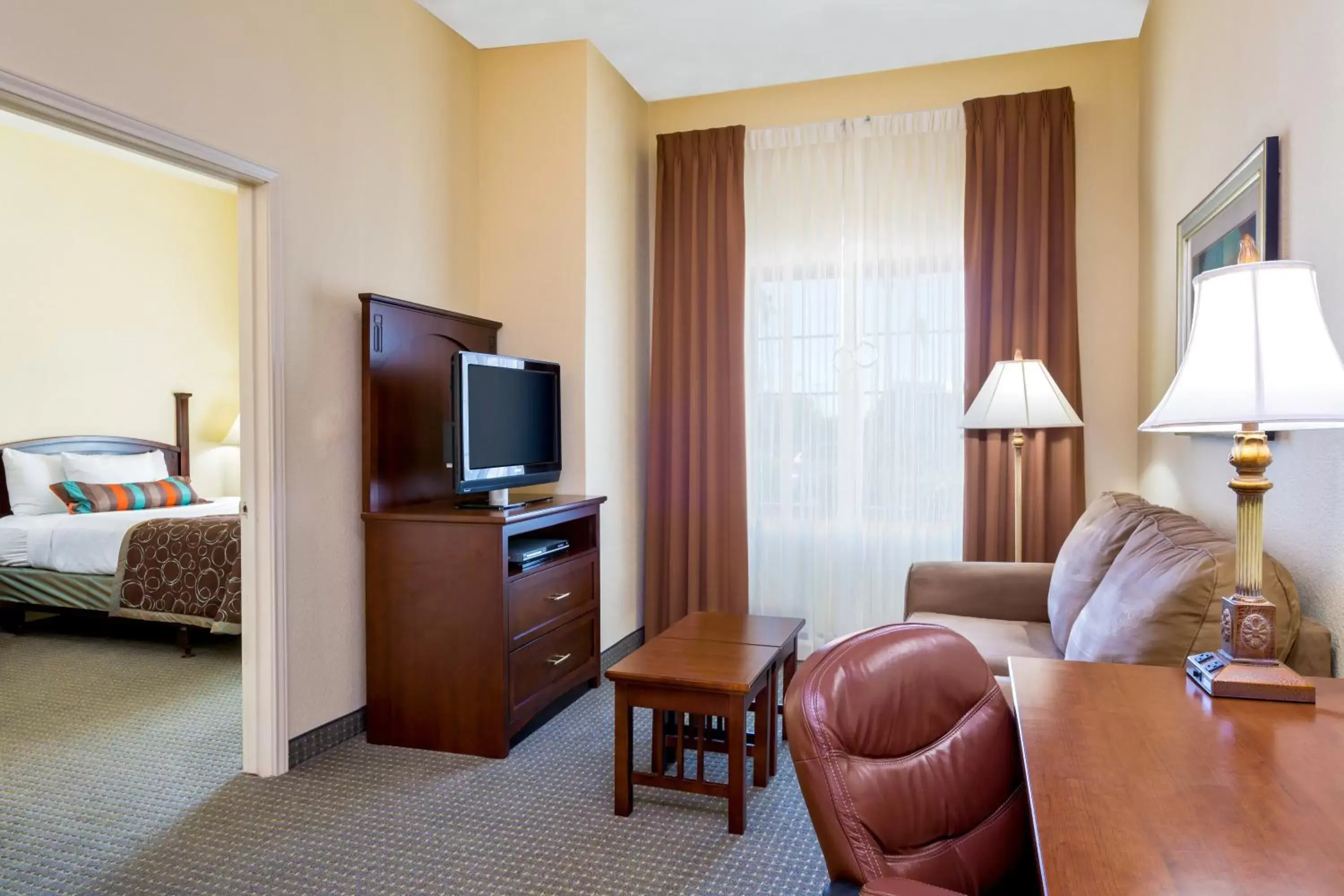 Double Room - Mobility Access with Tub/Non-Smoking in Staybridge Suites McAllen, an IHG Hotel Double Room - Mobility Access with Tub/Non-Smoking in Staybridge Suites McAllen, an IHG Hotel