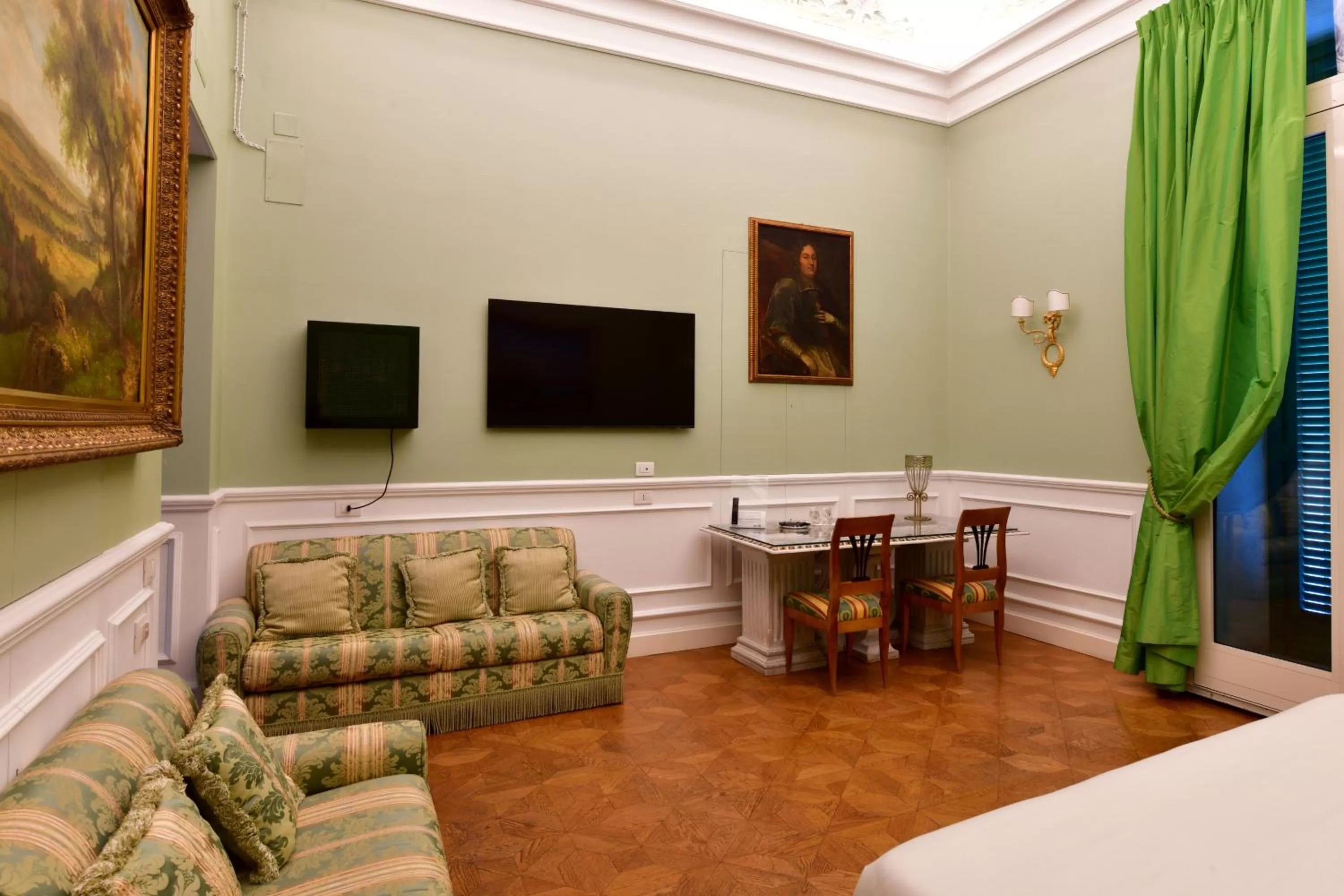 TV and multimedia in Sisuites