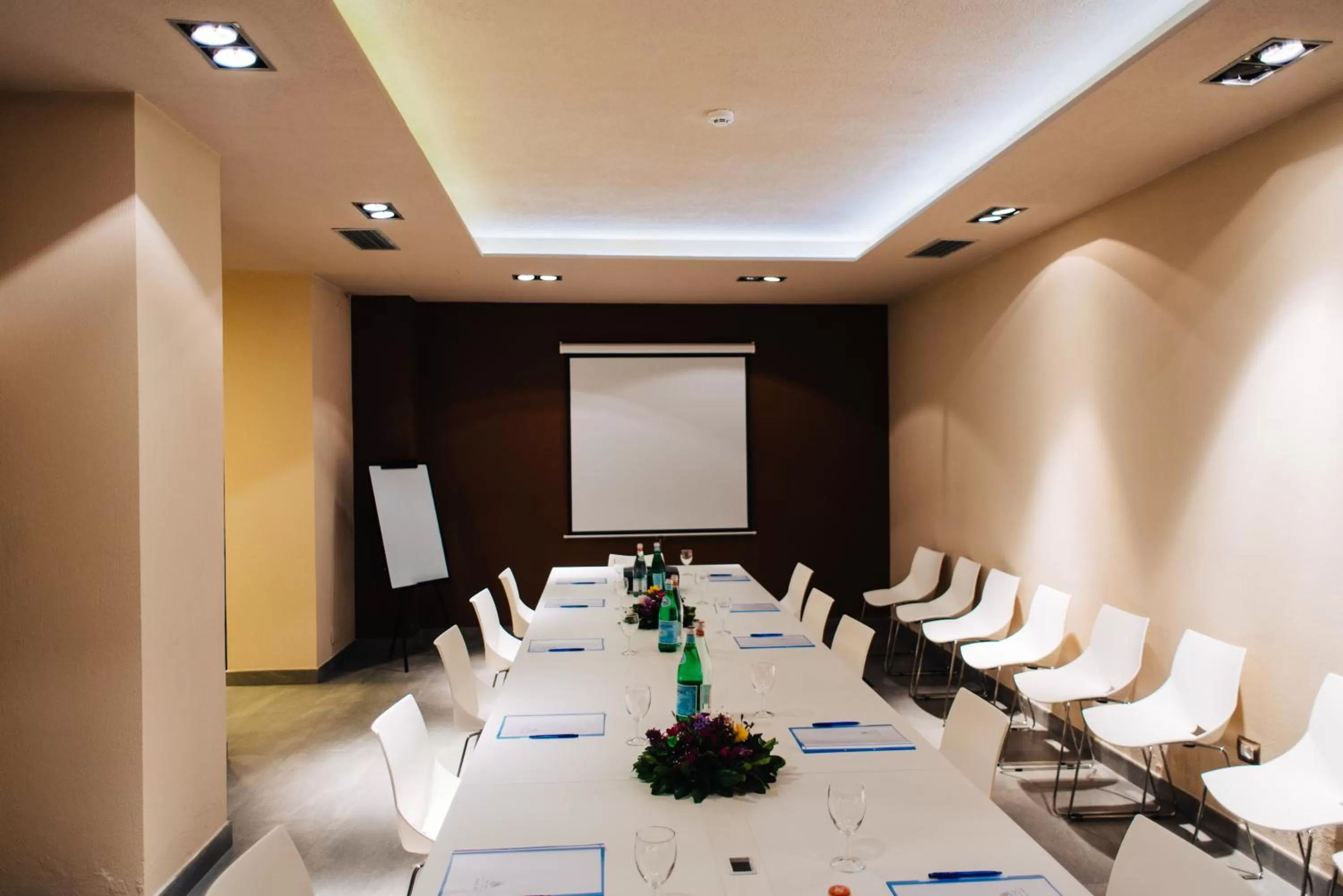 Meeting/conference room in Sar'Otel Boutique Hotel