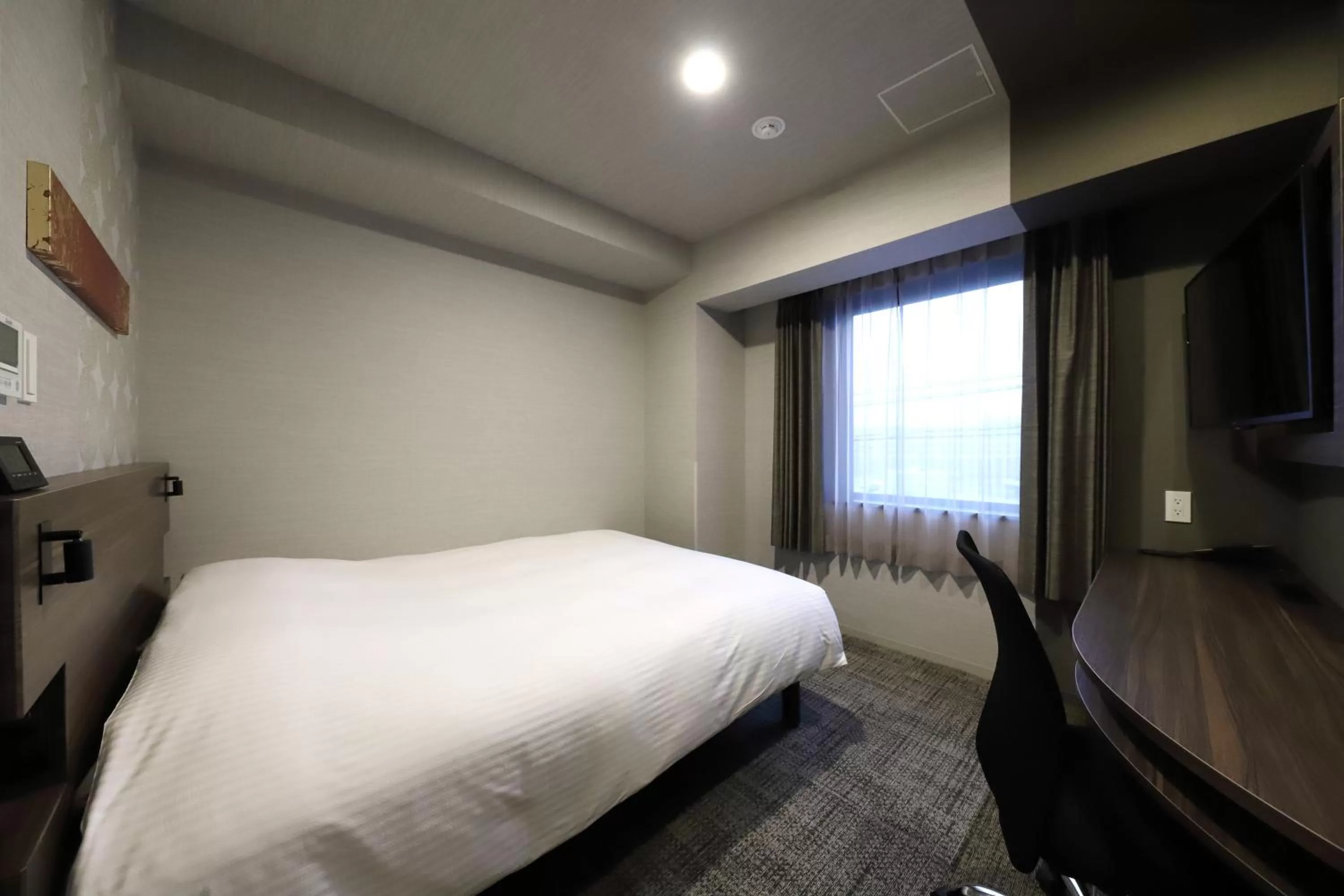 Bedroom, Bed in Smile Hotel Kanazawa Nishiguchi Ekimae