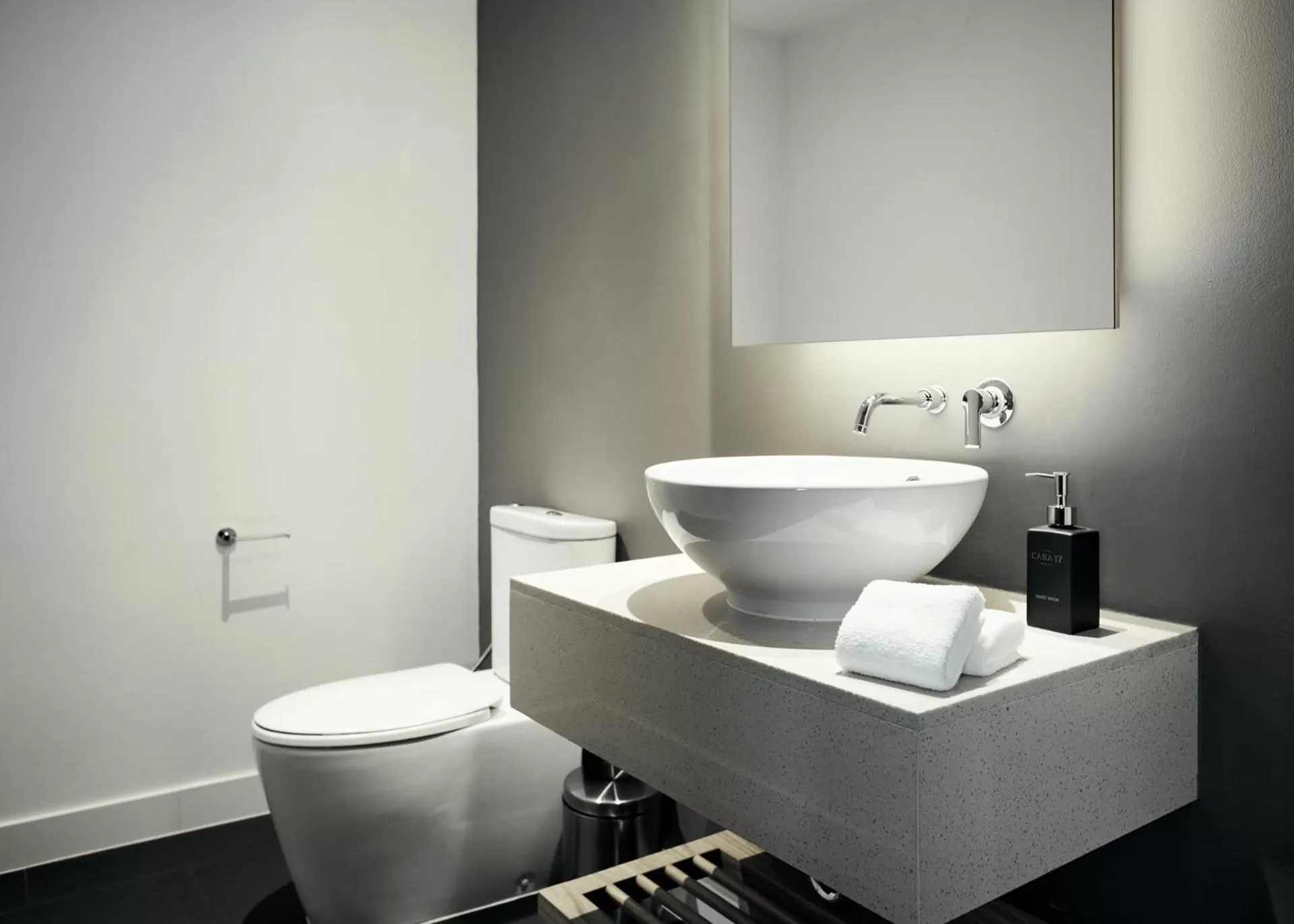 Toilet in Casa 17 Hotel Bangkok