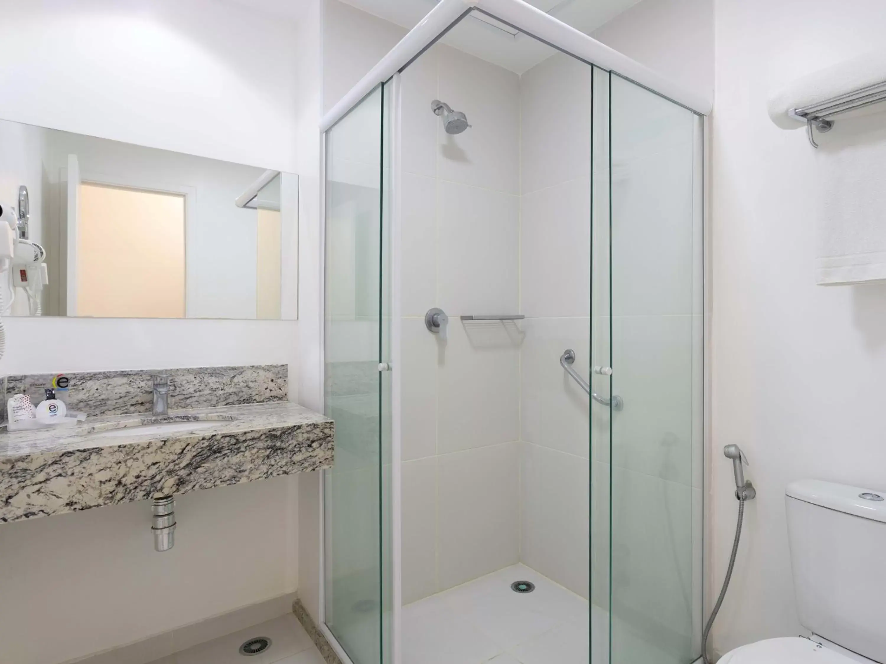 Standard King Room in Ramada Encore by Wyndham São Paulo Osasco Standard King Room in Ramada Encore by Wyndham São Paulo Osasco