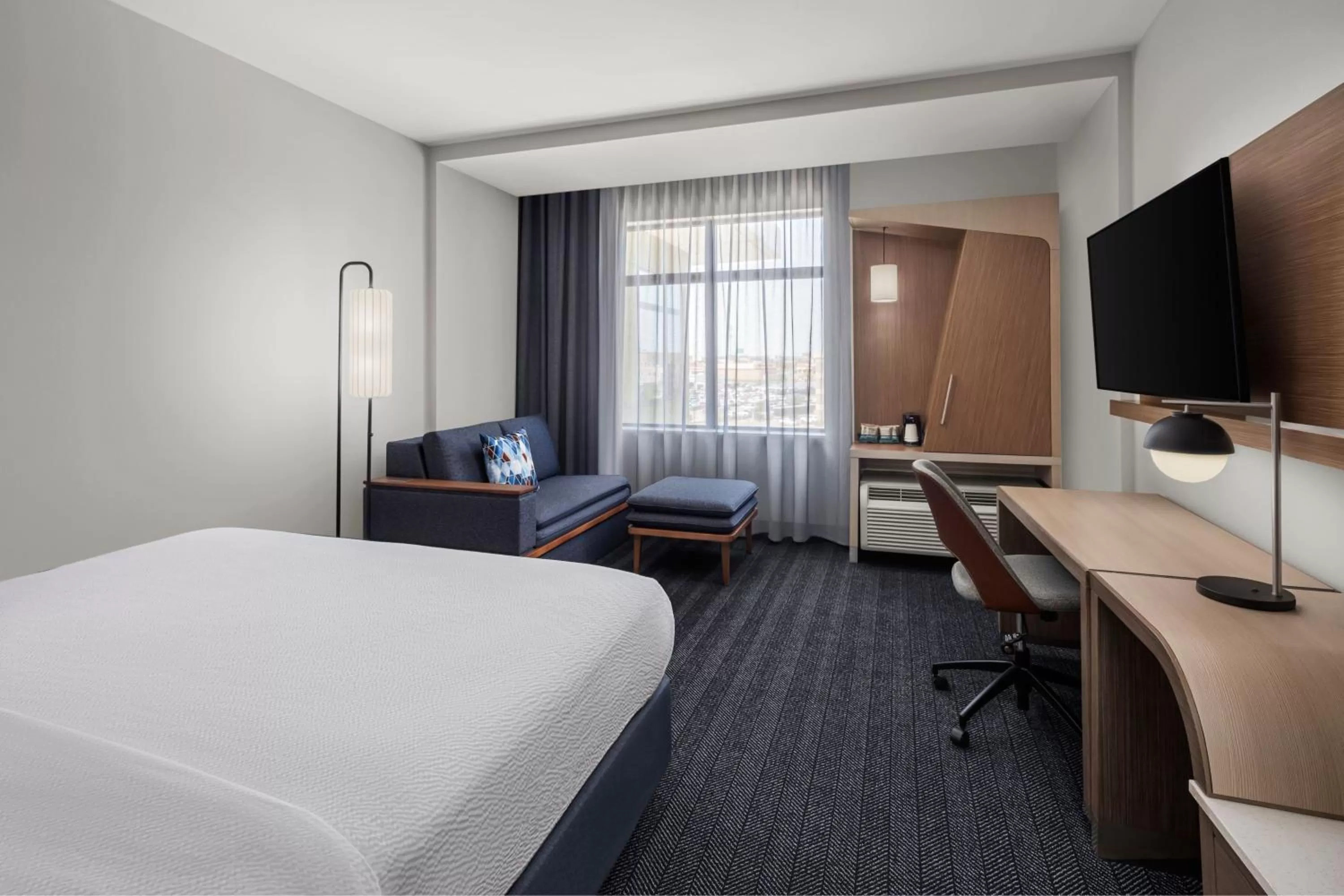 Photo of the whole room, Bed in Courtyard by Marriott San Angelo