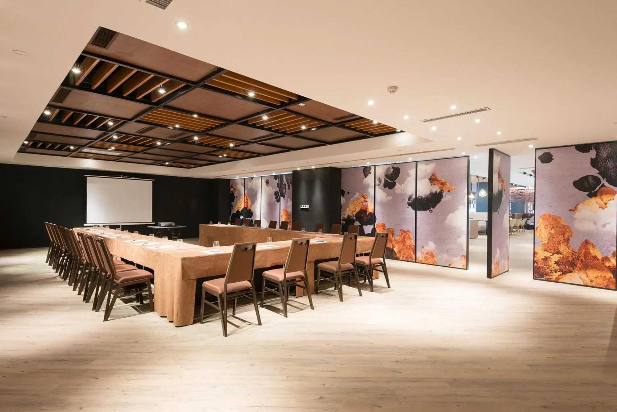 Meeting/conference room in INNSiDE by Meliá Zhengzhou