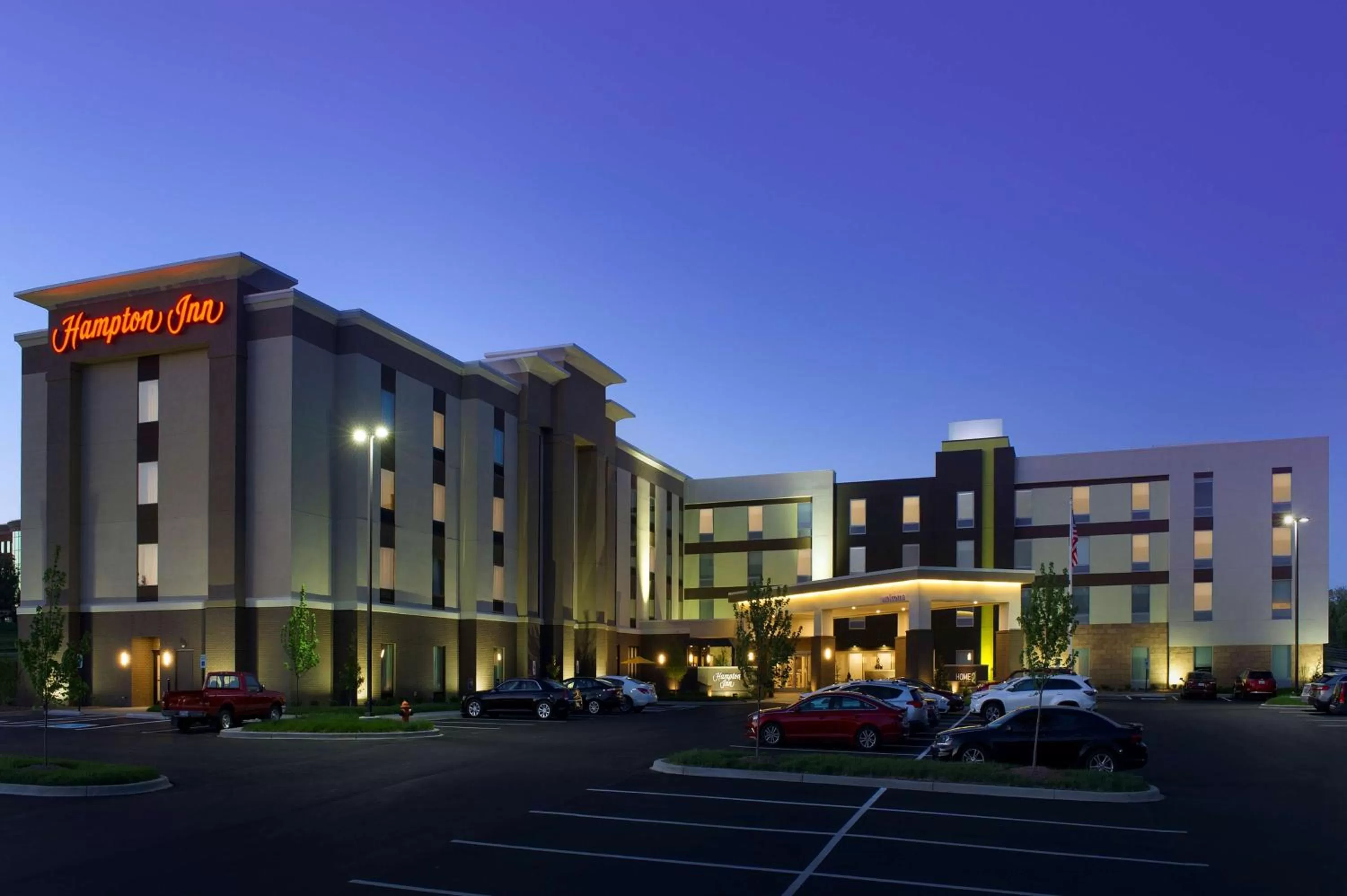 Property building in Hampton Inn Louisville East Hurstbourne