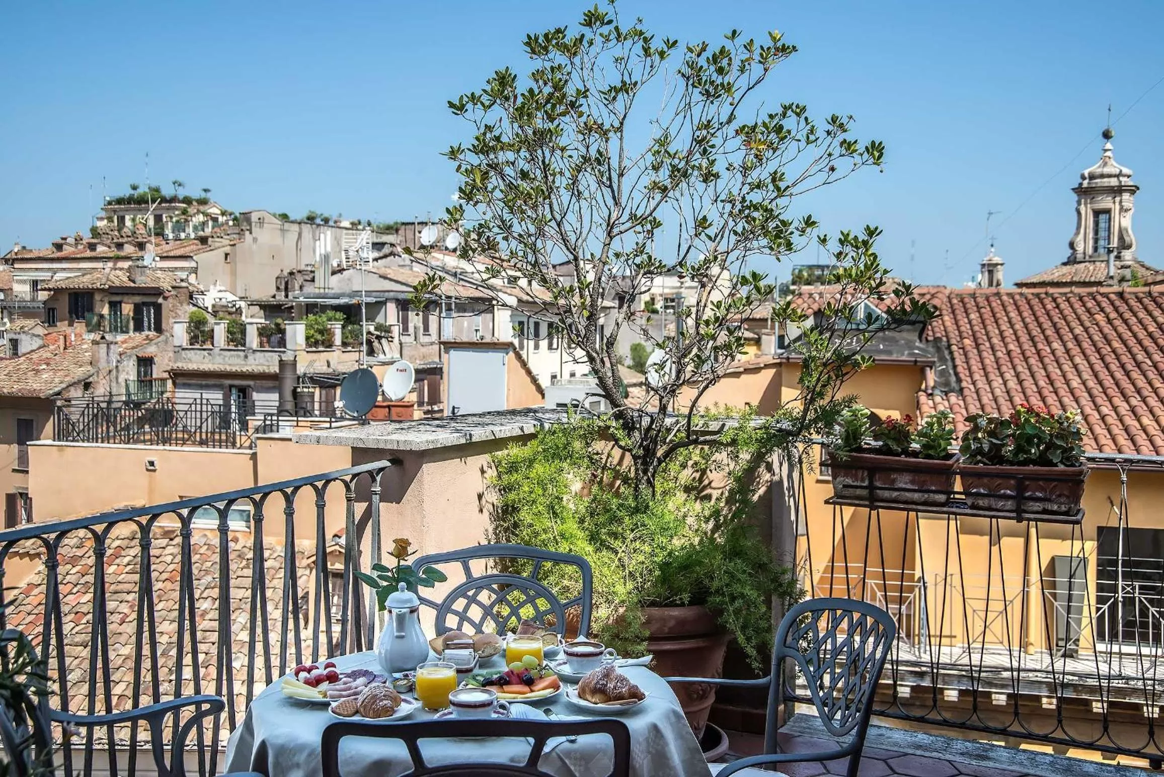 Balcony/Terrace in Albergo del Senato